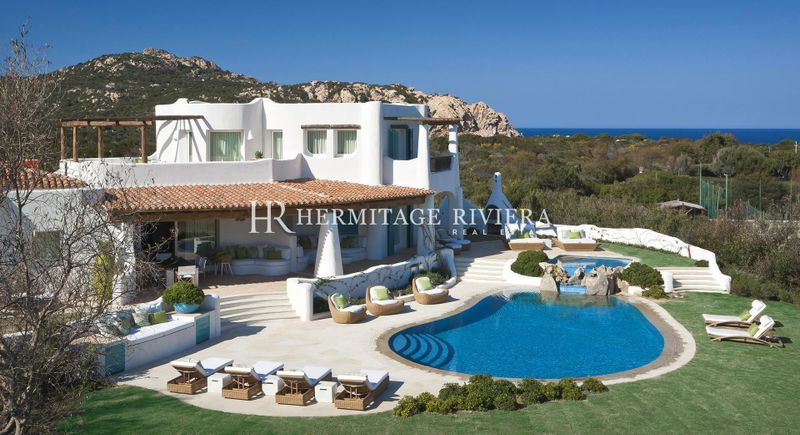 Villa am Wasser - Zugang zum Privatstrand