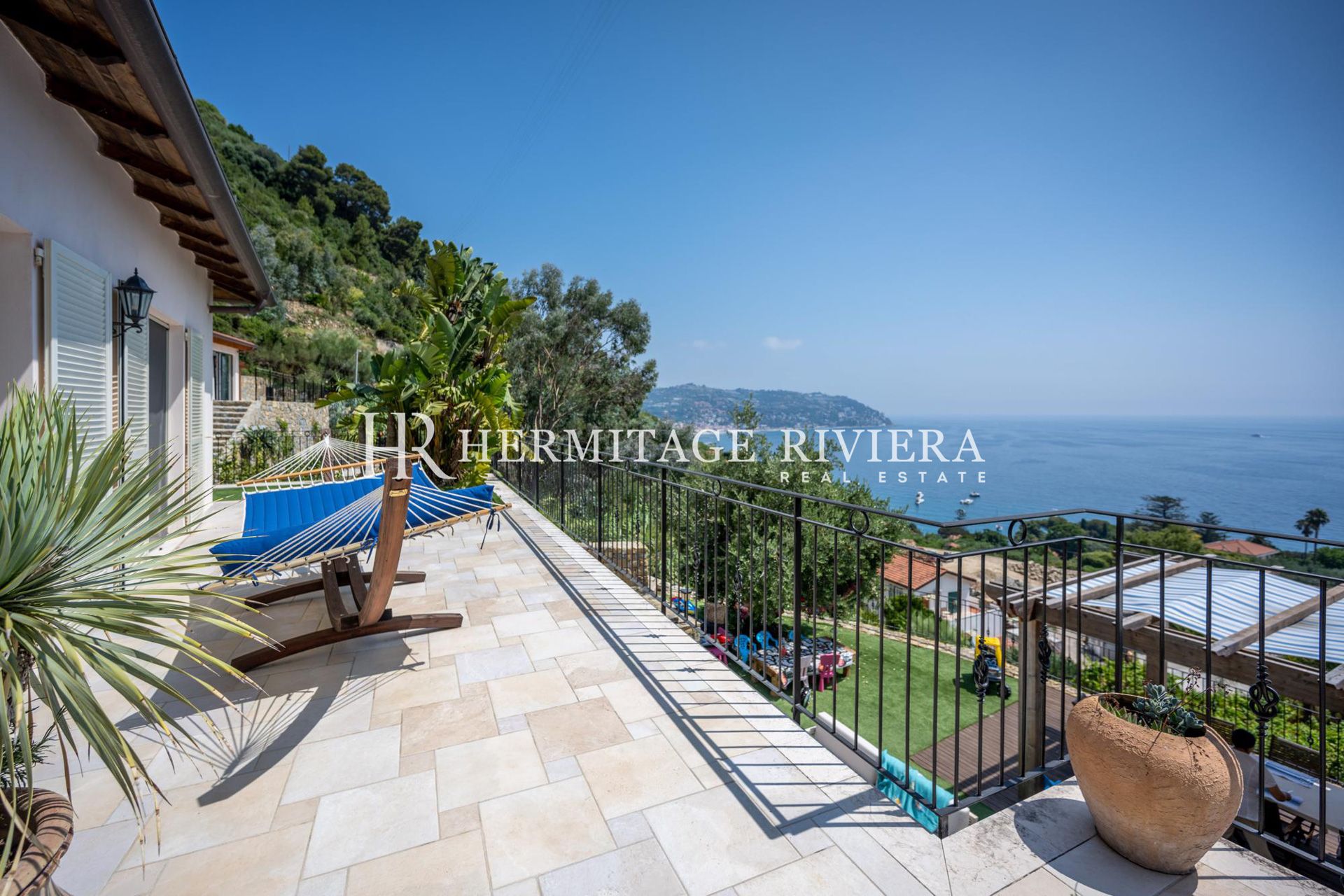 Moderne villa - Panoramautsikt over havet - Basseng (bilde 3)