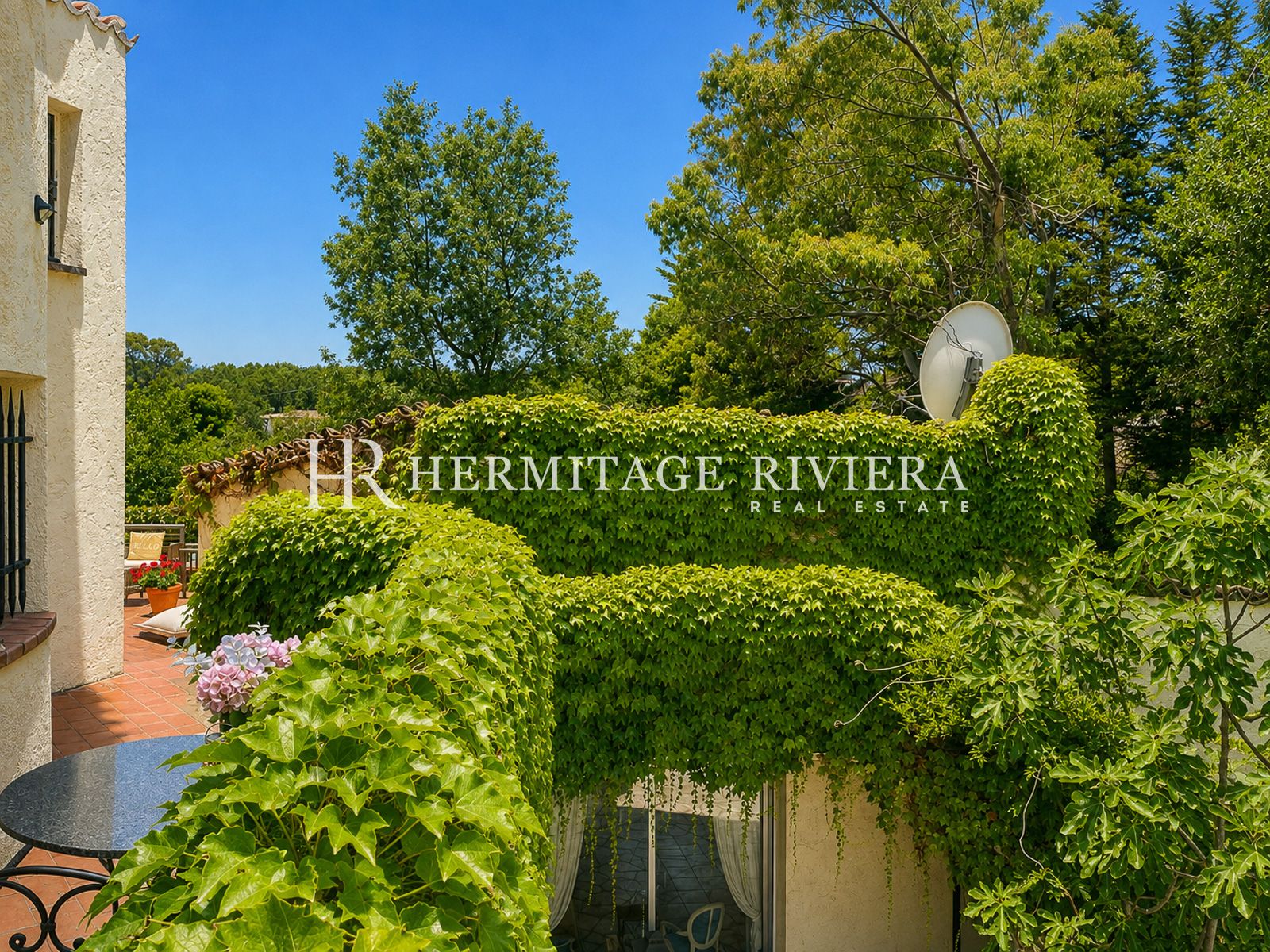 Villa i Vence Romslig hjem på rolig, flat og stor tomt (bilde 23)