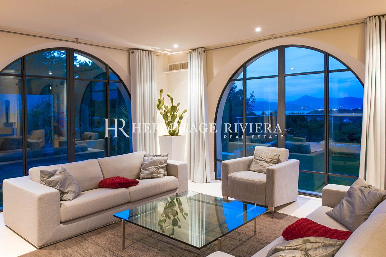 Luxury villa - Sea views - Pool (image 11)