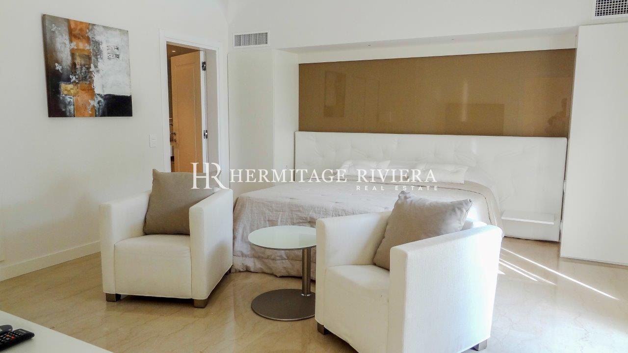 Prestigioso dominio protetto - Piscina - Vista mare (immagine 16)