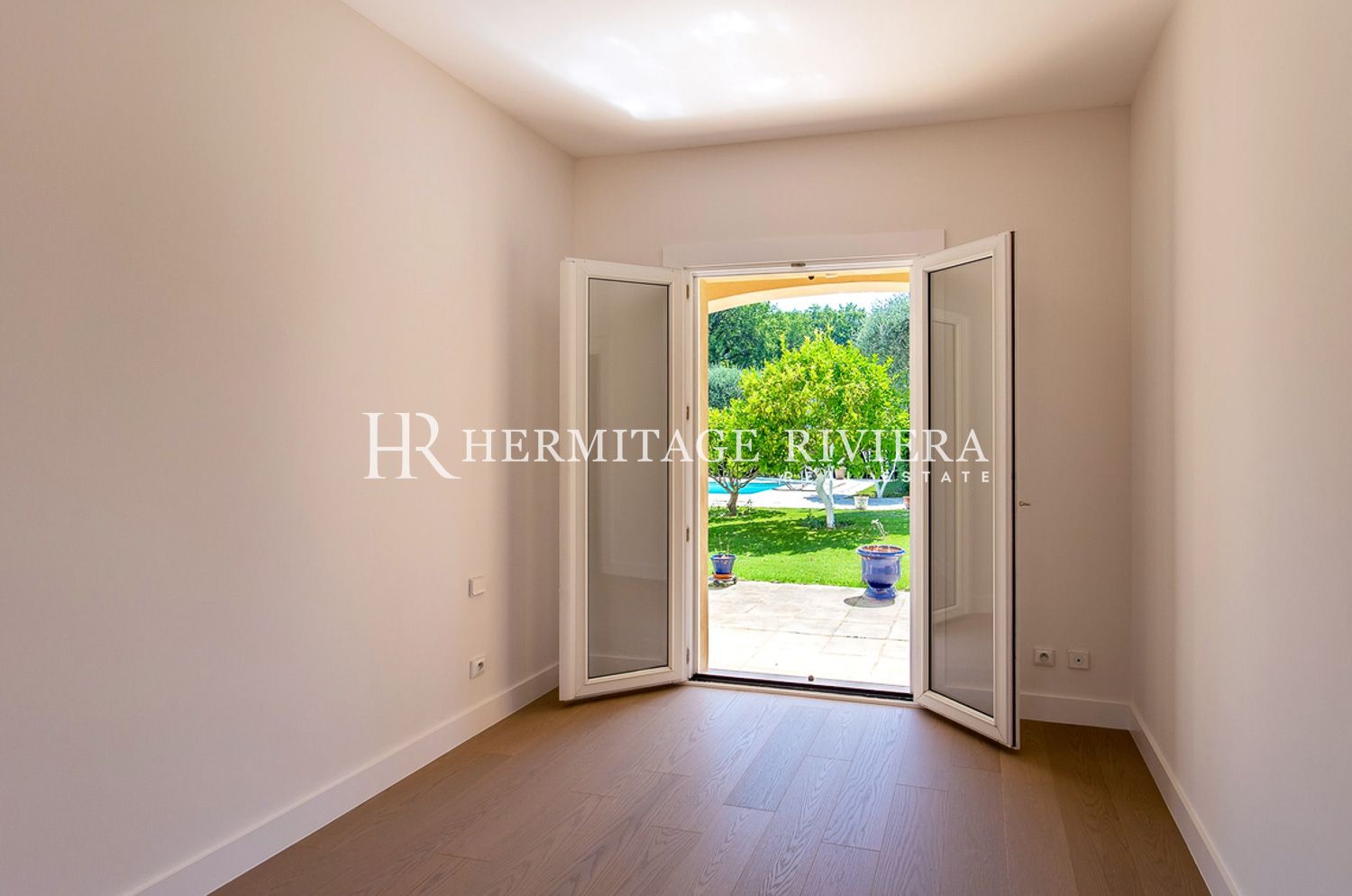 Villa in Villefranche-sur-Mer Сalm - Сlosed estate - Pool - Garden (image 16)