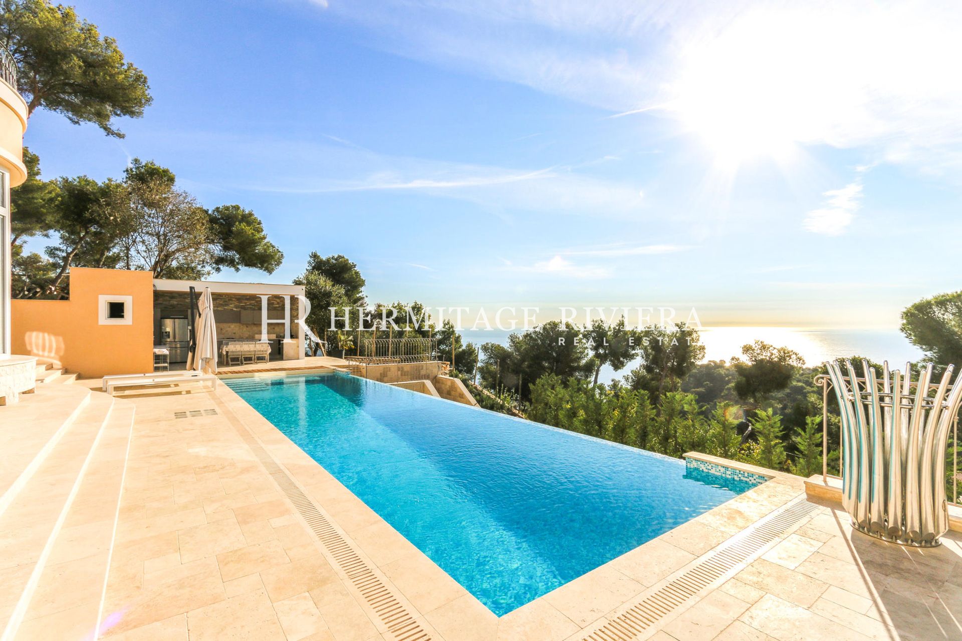 Property of two villas - Сlose Monaco - Sea views (image 3)
