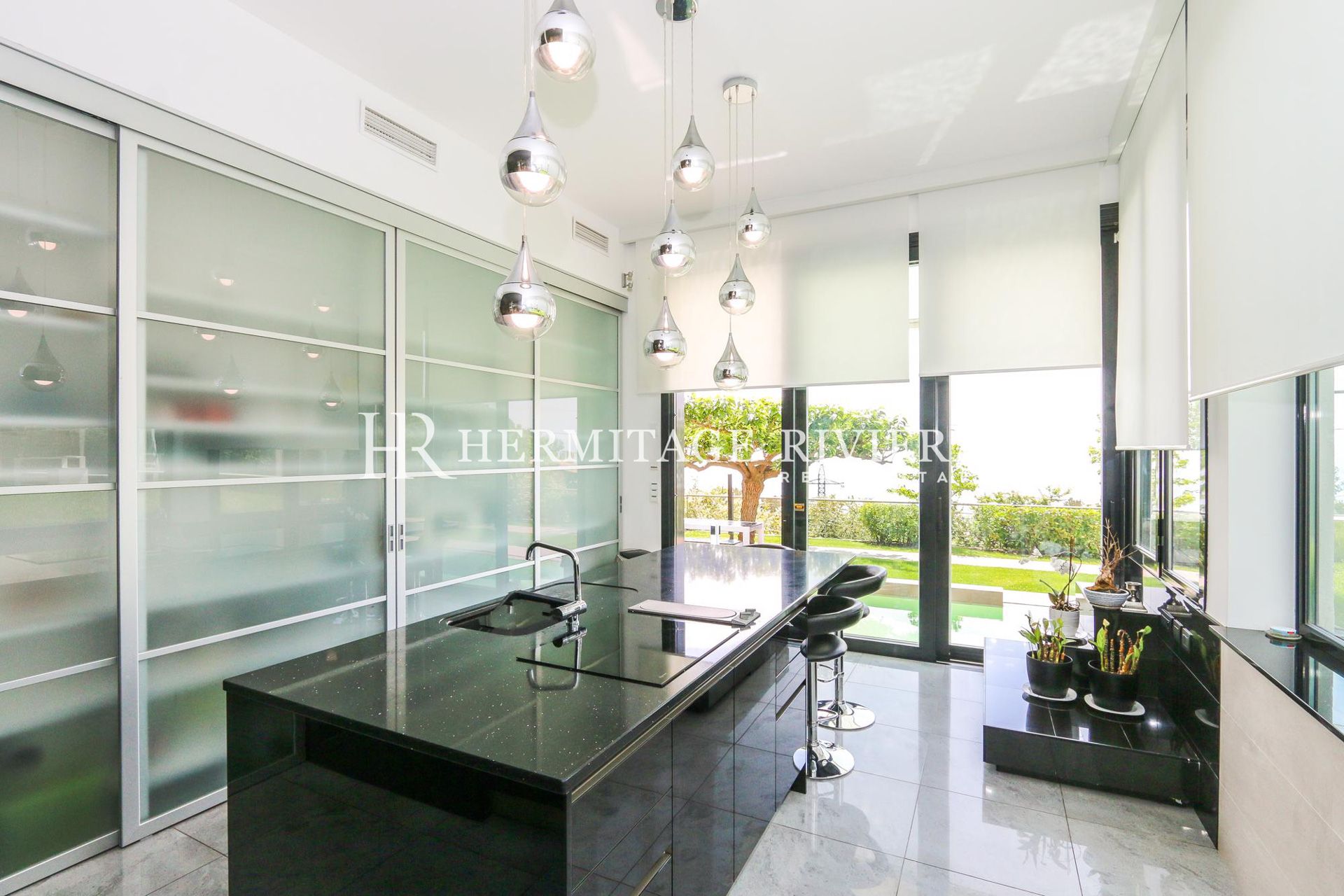 令人惊叹的现代别墅，享有海景和摩纳哥美景 (图片 13)