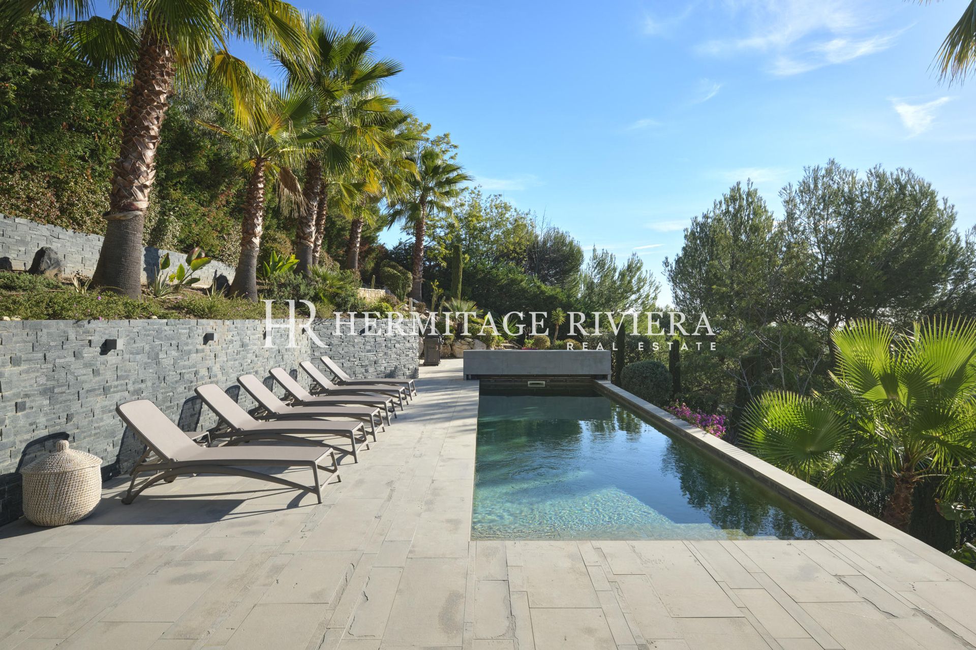 Modern villa in secure domain close Monaco (image 4)
