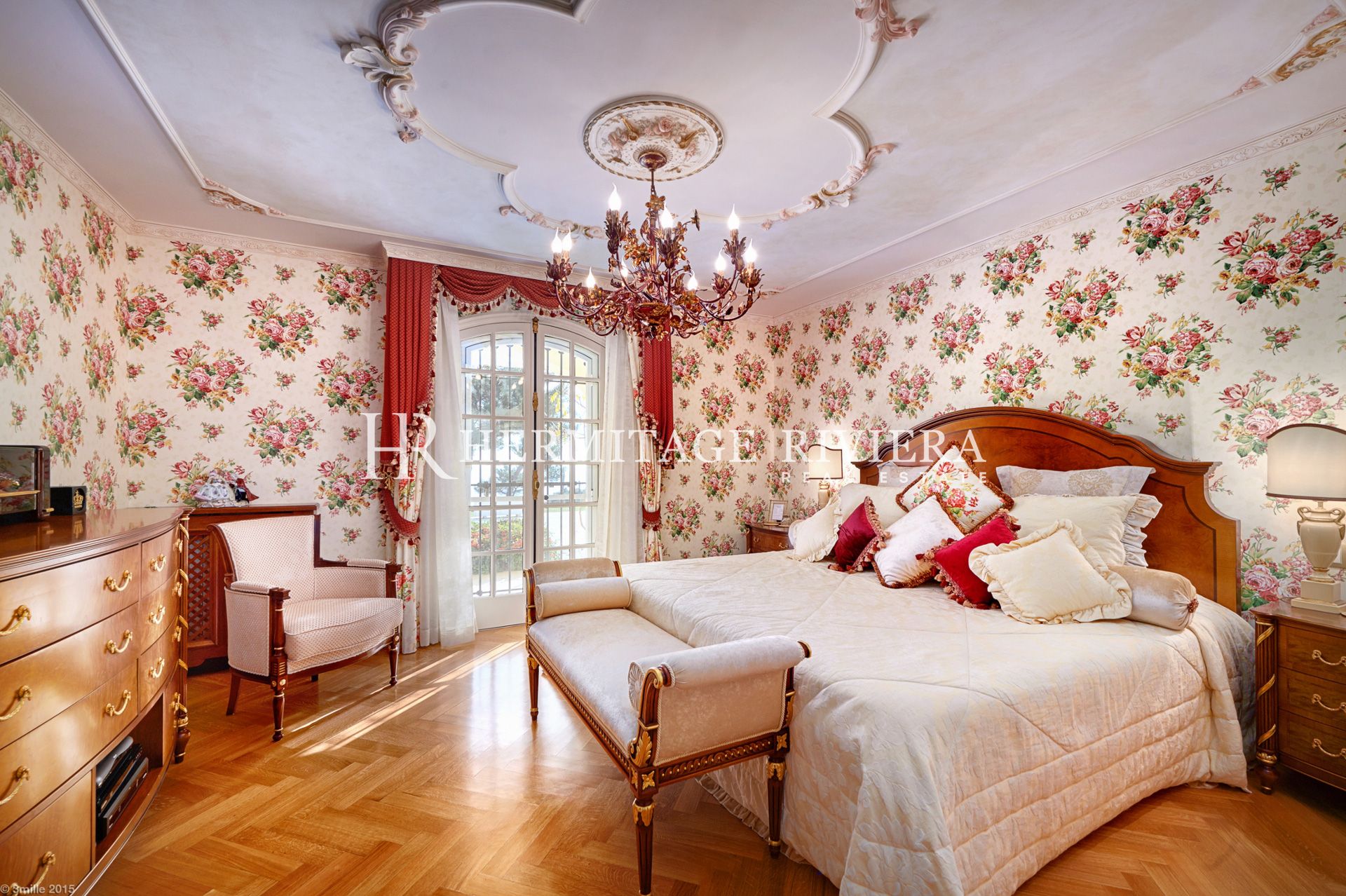 Stunning property - Tennis court - Football field - Heliport (image 16)