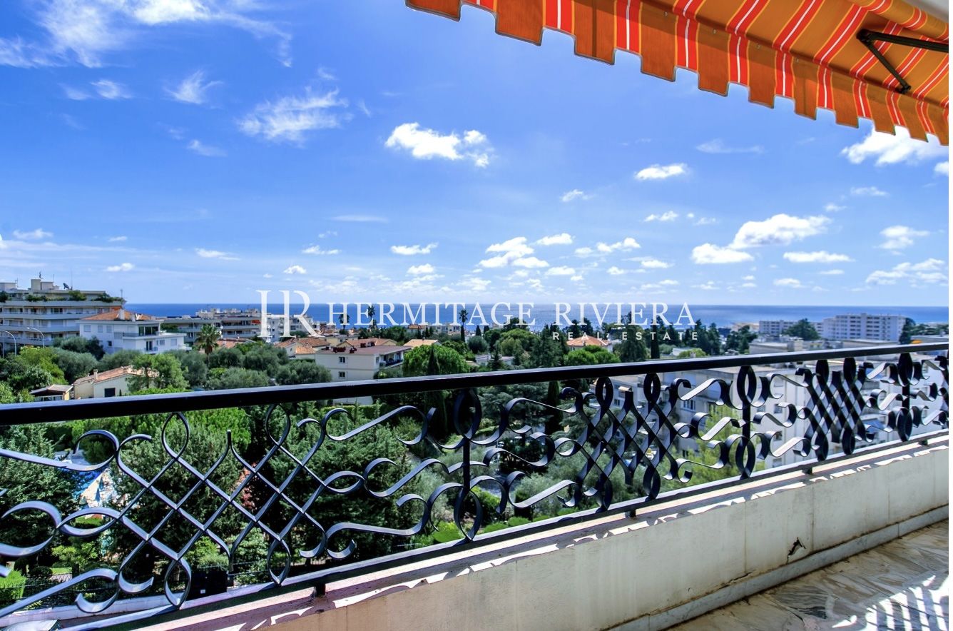 4-Room Apartment – Boulevard Napoleon III – Pool – Tennis Court (image 2)