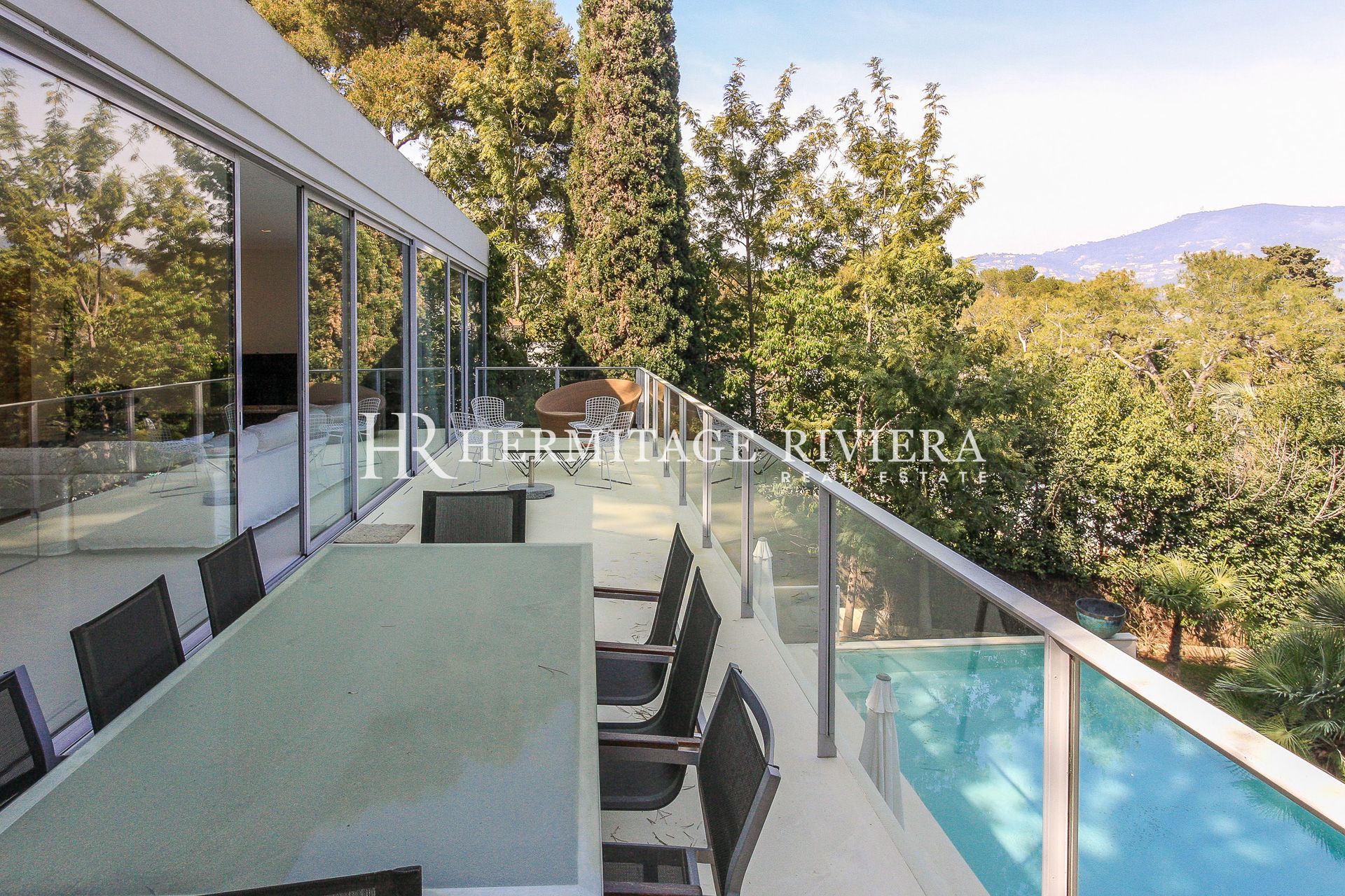 Villa contemporanea in posizione tranquilla - Piscina - Giardino pianeggiante (immagine 10)