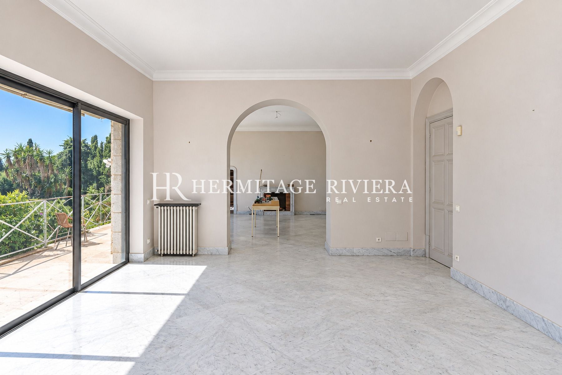 Villa in Menton Garavan Elegant 19th century stone mansion with sea view (image 12)