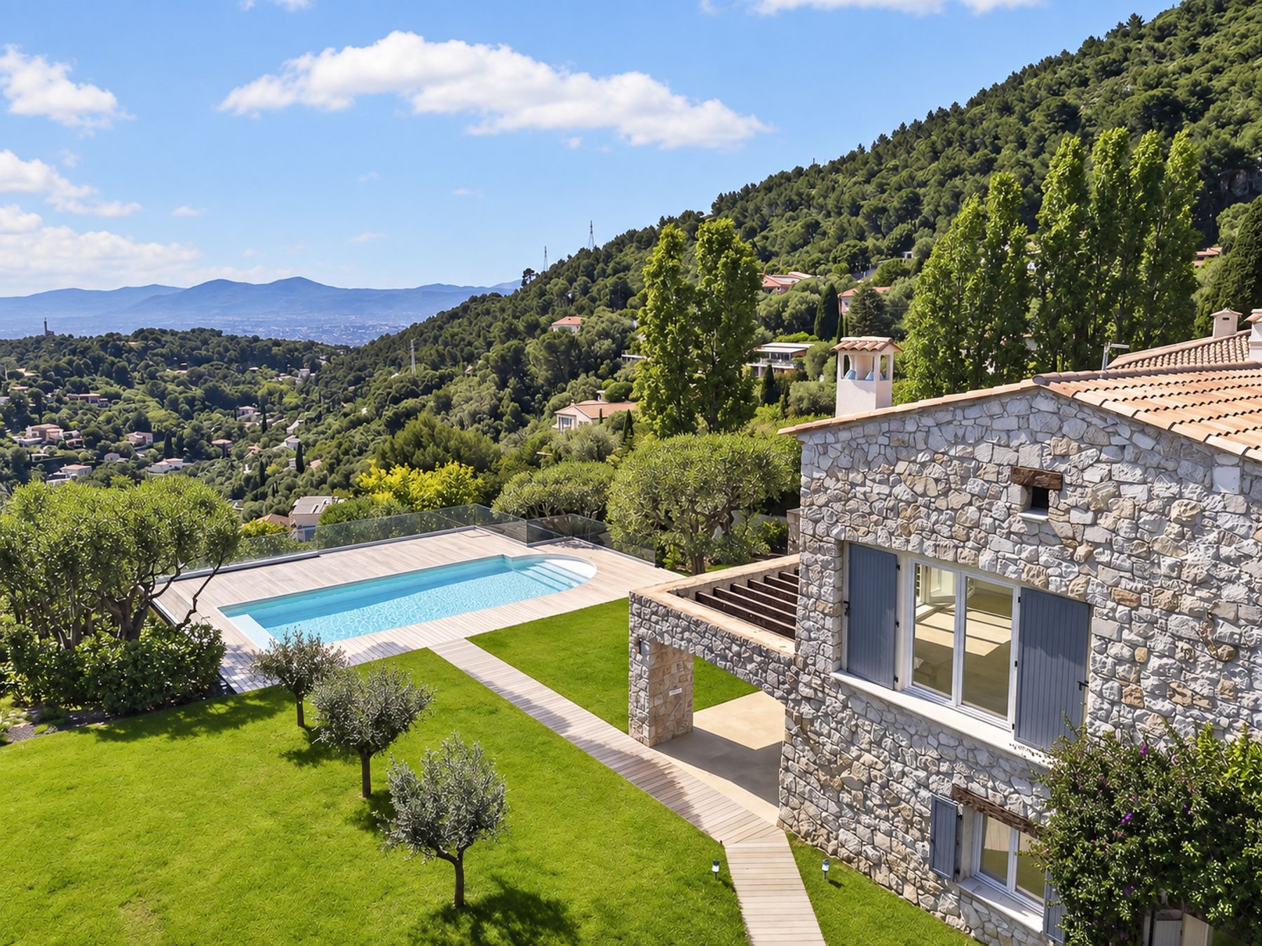 Elegant family villa - Renovated - Calm - Sea view