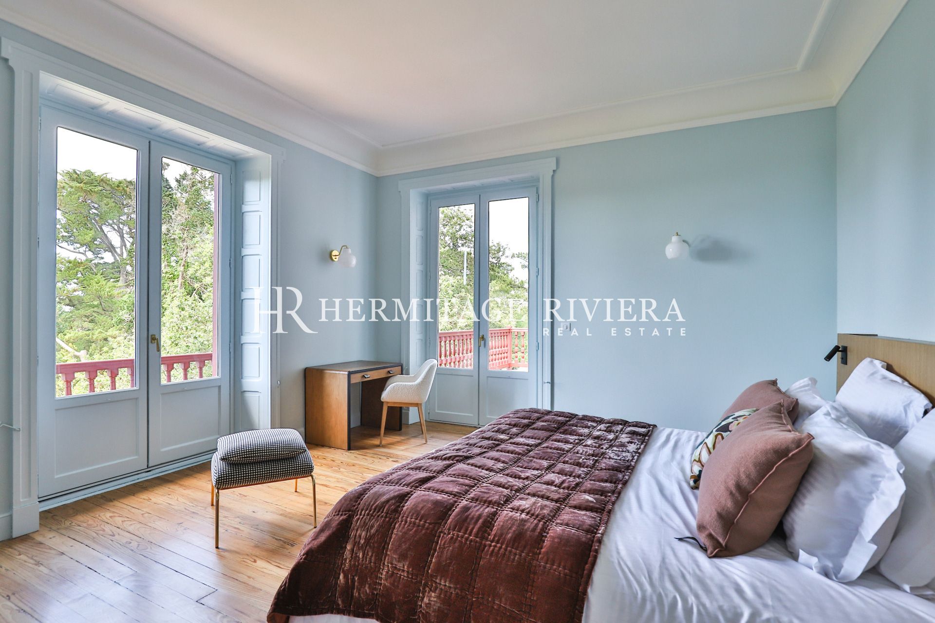 Property - 7 bedrooms - Cinema - Pool - Sea view (image 14)