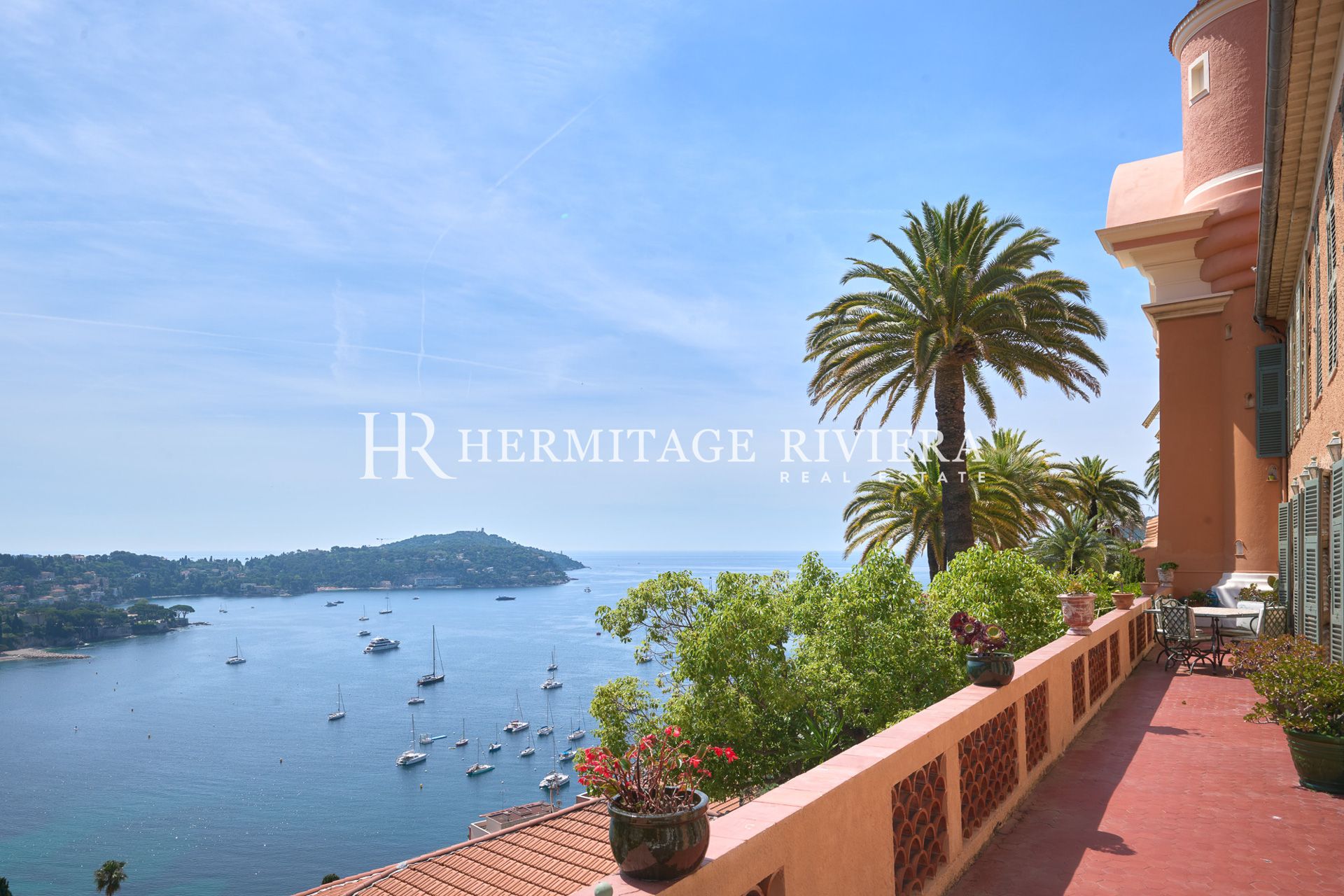 3 bedroom apartment - Historic residence - Overlooking the bay - Terrace (image 1)