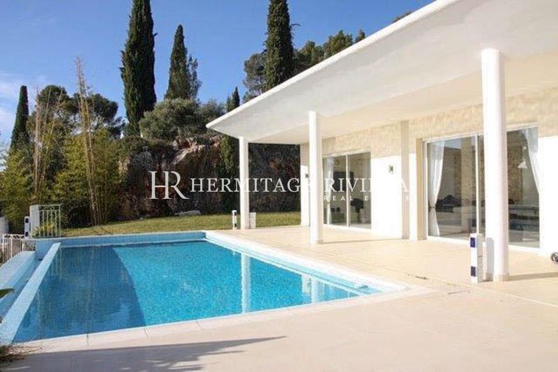 Modern villa - Сlosed domain - Sea view