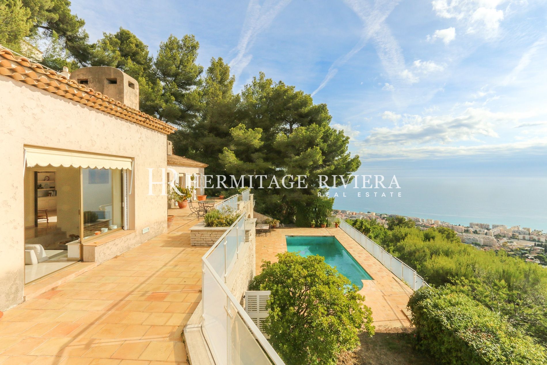 Villa provenzal con vistas panorámicas al mar, cerca de Mónaco (imagen 12)