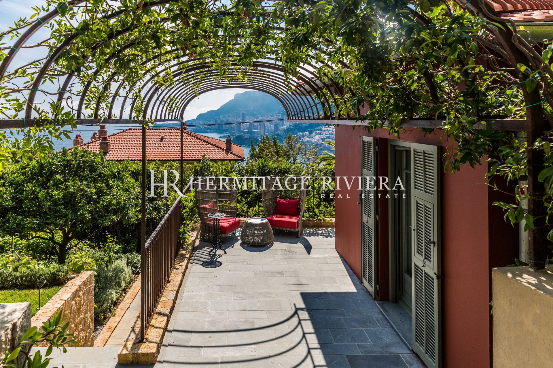Luxury private estate - Views of Monaco  (image 17)