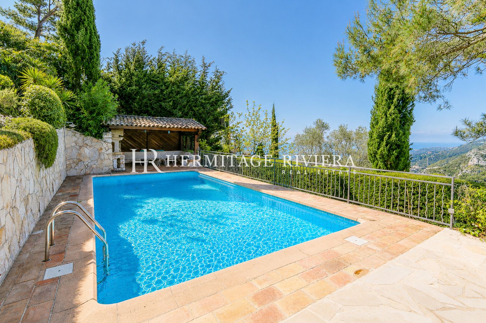 Villa in Eze Village Renovated villa - Views overlooking the village - Pool (image 29)