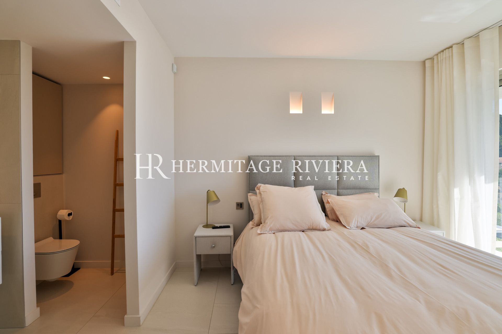 Luxury property - Sew Views - Pool (image 27)