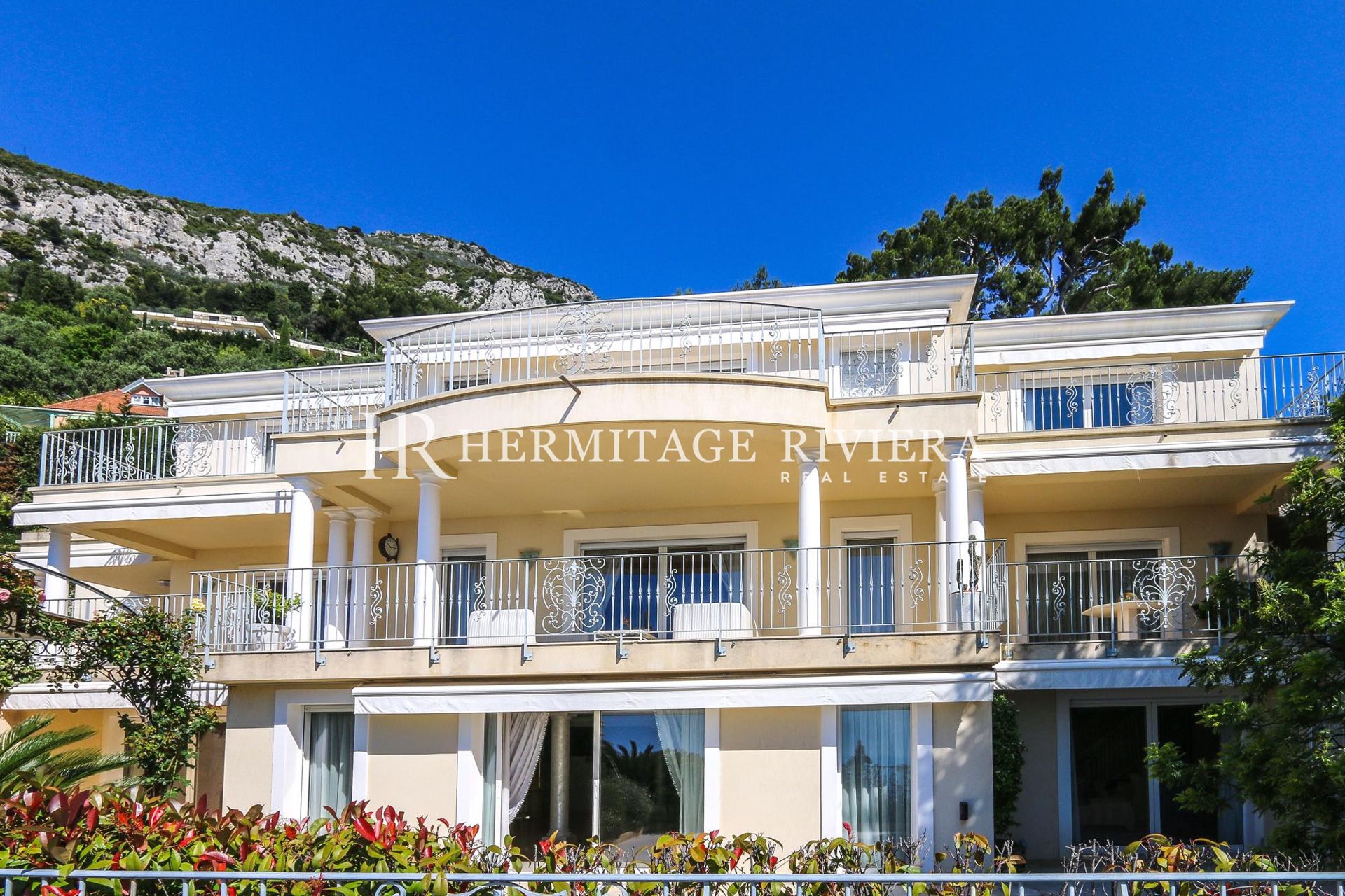 Вилла в флорентийском стиле с видом на море (изображение 5)