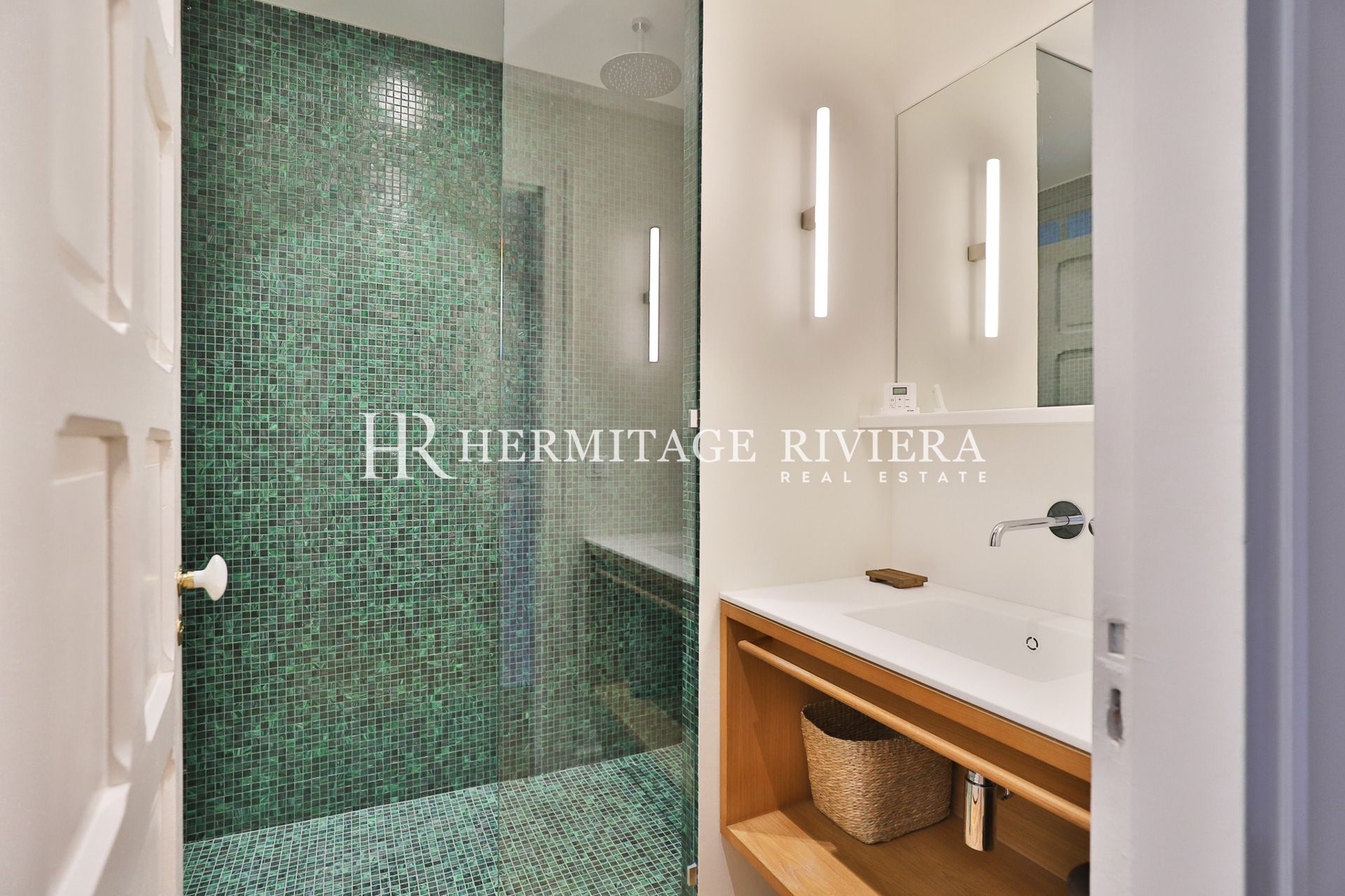 Property - 7 bedrooms - Cinema - Pool - Sea view (image 20)