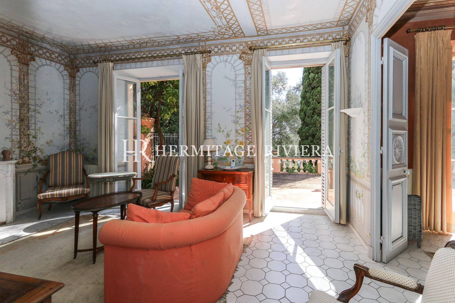 Affascinante villa di inizio secolo con foresteria e giardino botanico (immagine 11)