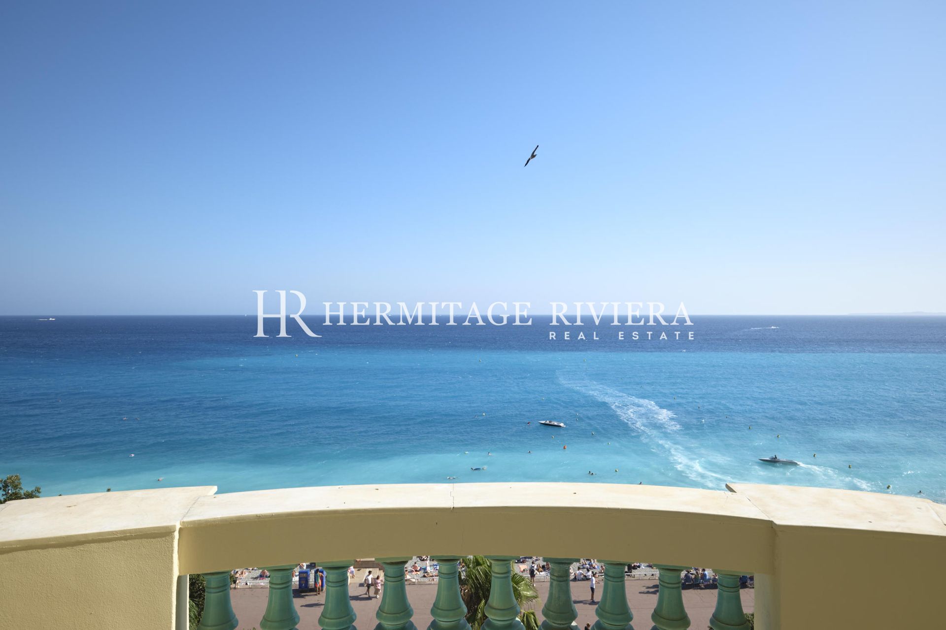 4 bedroom apartment - Waterfront - Renovated - Sea views  (image 2)