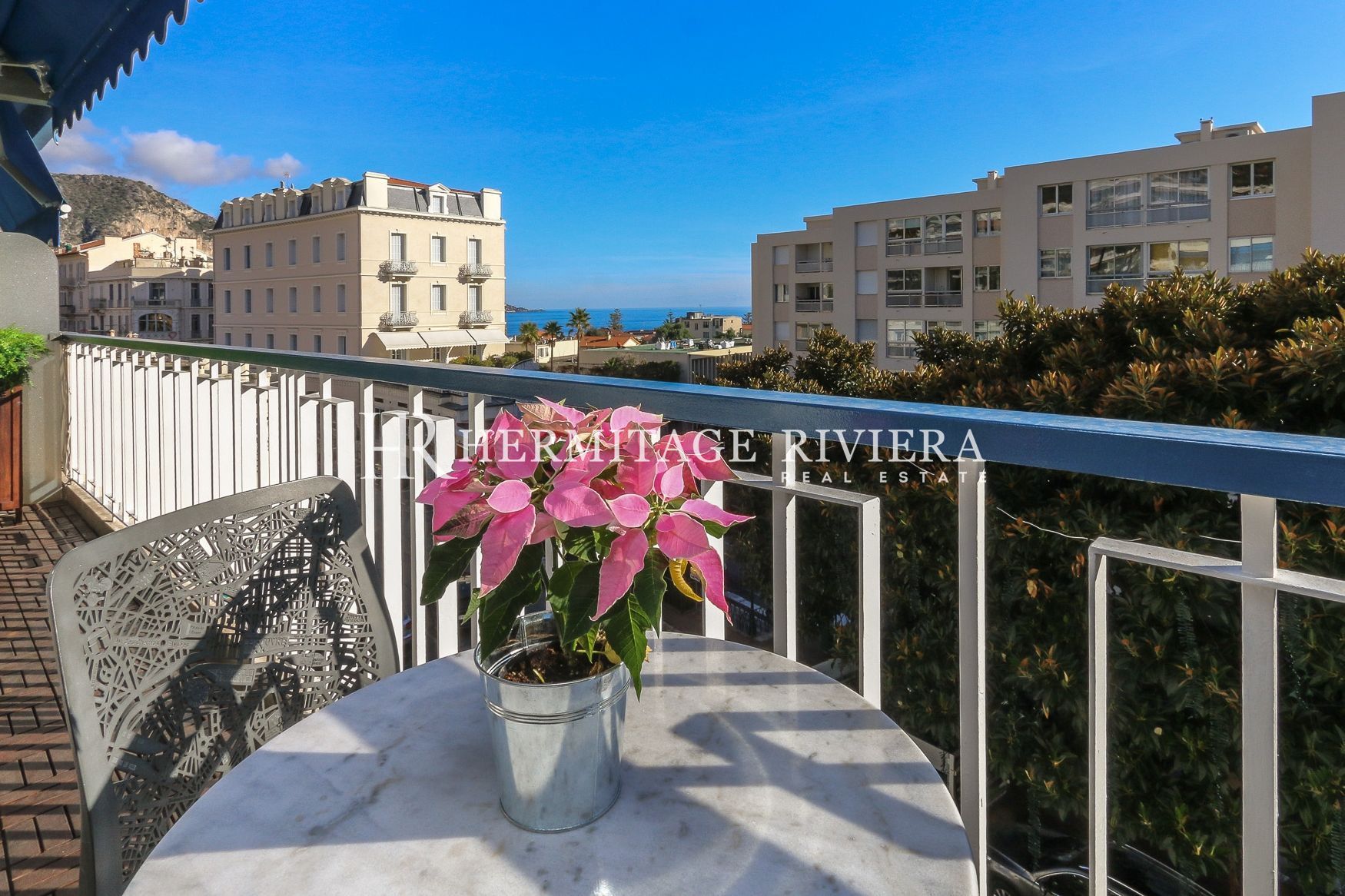 令人惊艳的翻新公寓,坐拥海景 (图片 5)