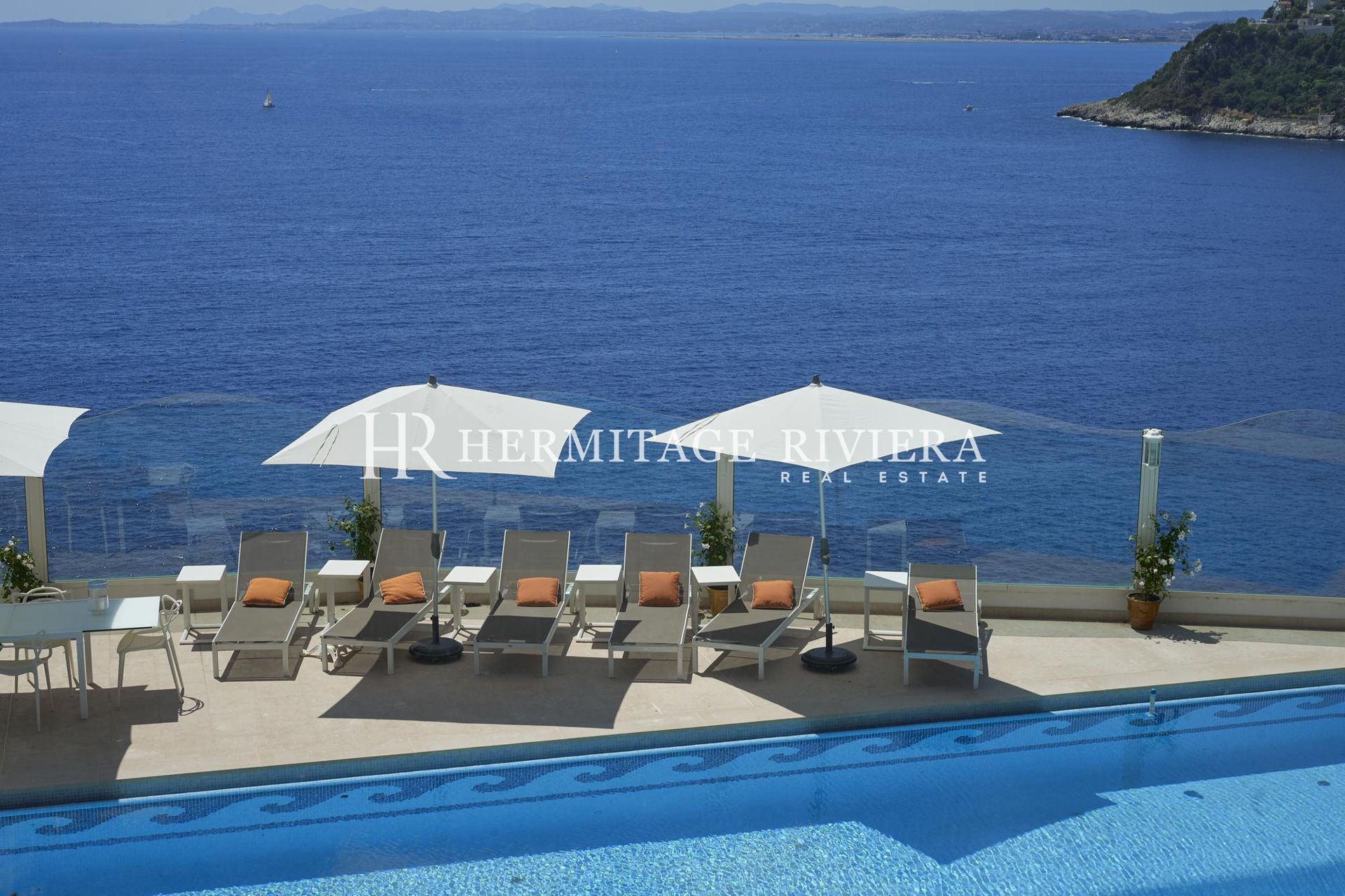 Villa fronte mare - Vista panoramica sul mare - Piscina (immagine 18)