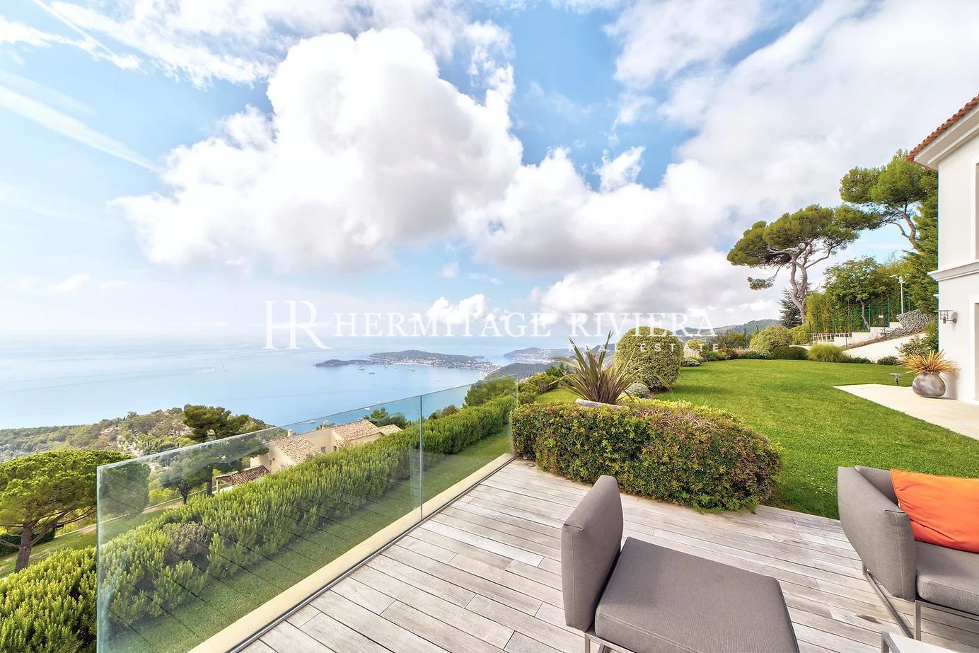 Con vista sul borgo medievale - Piscina - Vista mare (immagine 26)