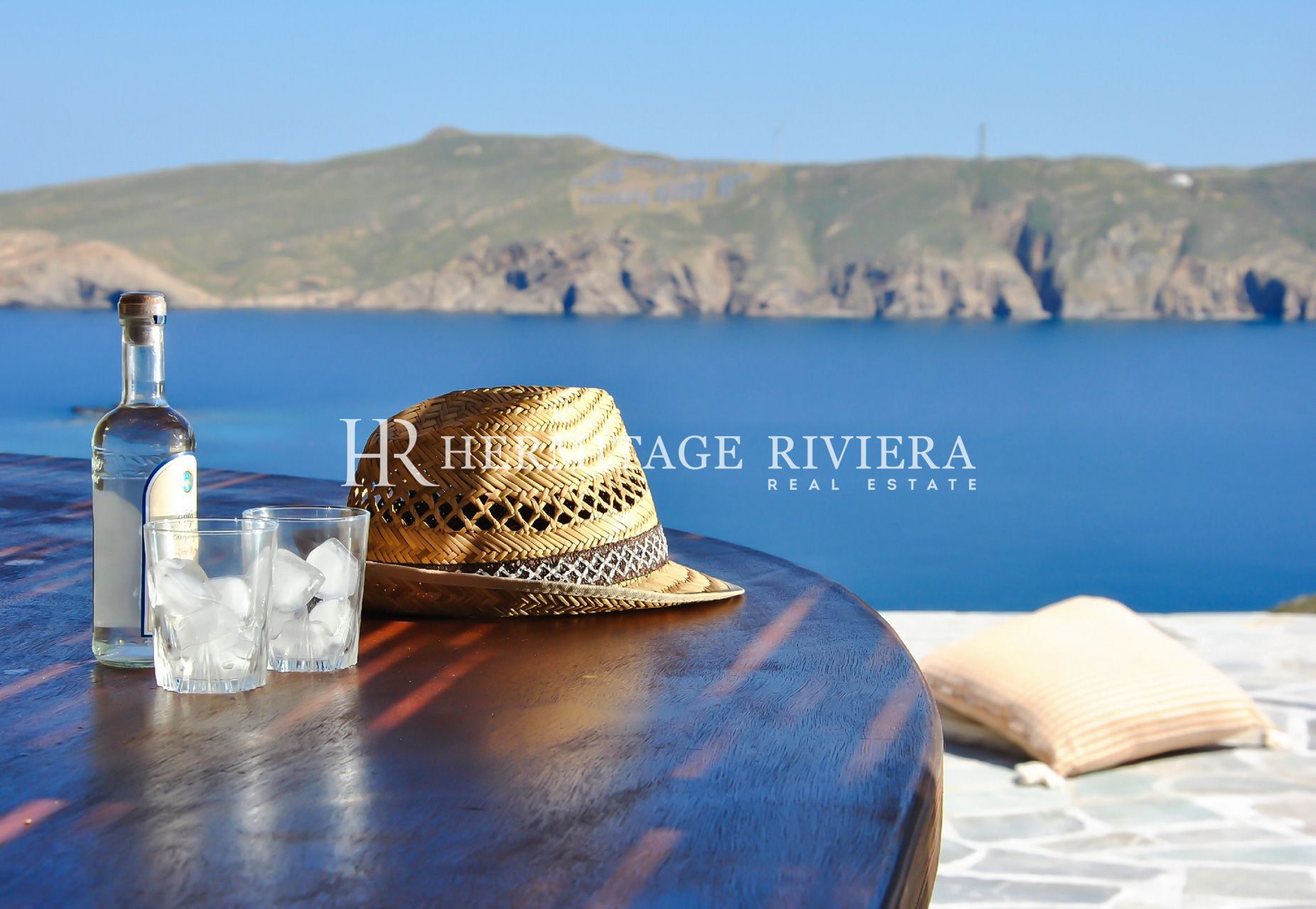 Perfectly traditional Greece villa with views (image 23)