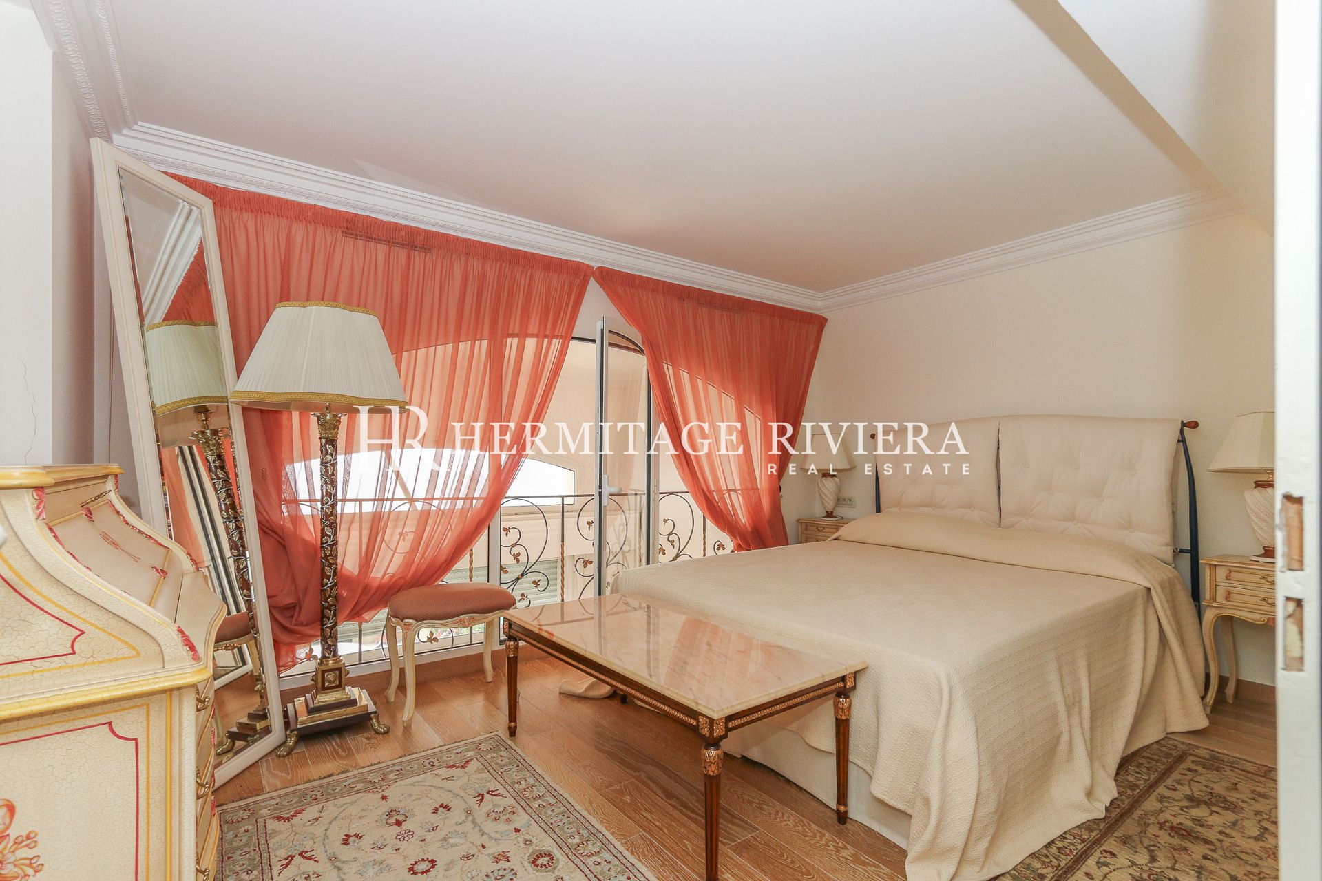 2 bedroom apartment - Duplex - View Monaco - Pool (image 14)