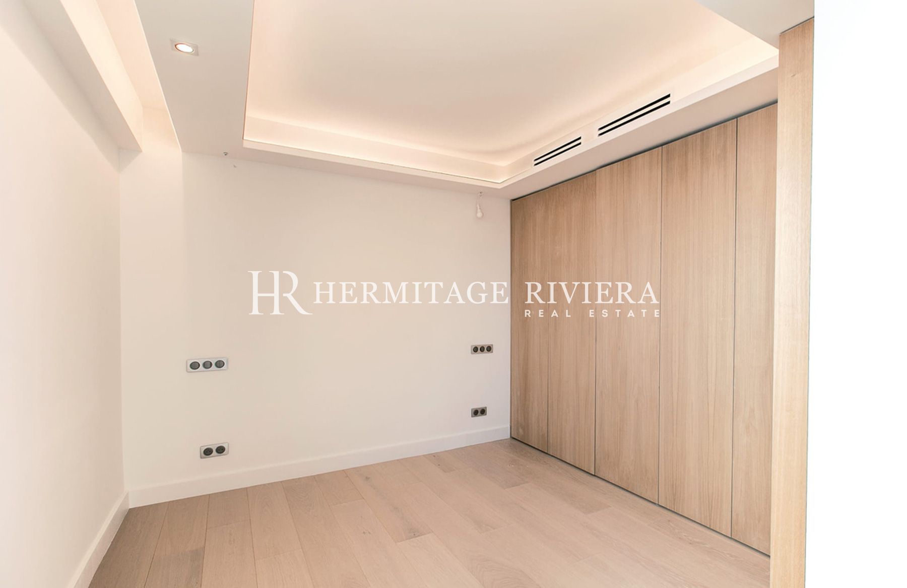 Apartamento en Roquebrune-Cap-Martín Apartamento reformado de 3 dormitorios con vistas a Mónaco y terraza. (imagen 15)
