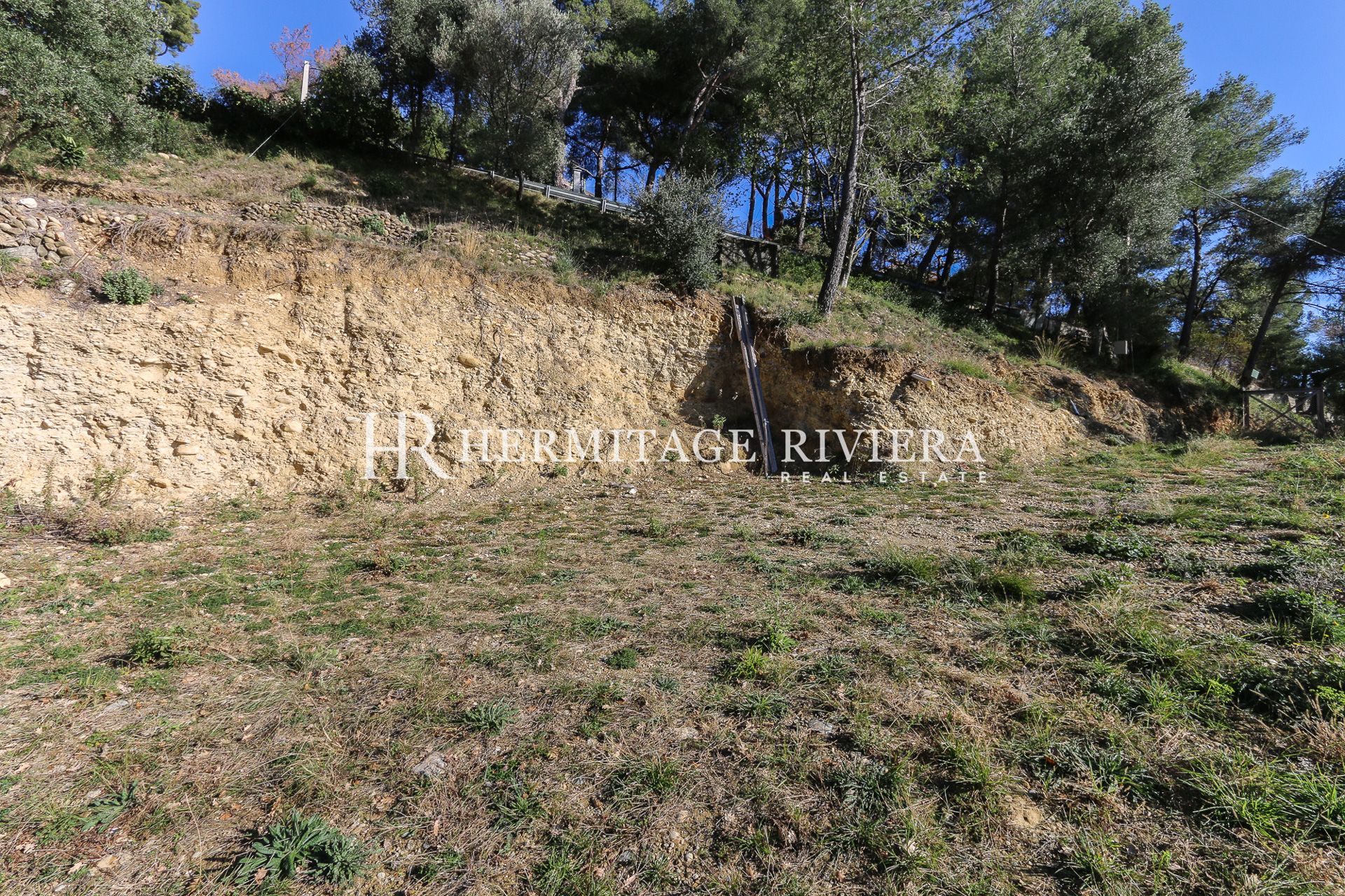 To renovate with permit - Sea view (image 8)