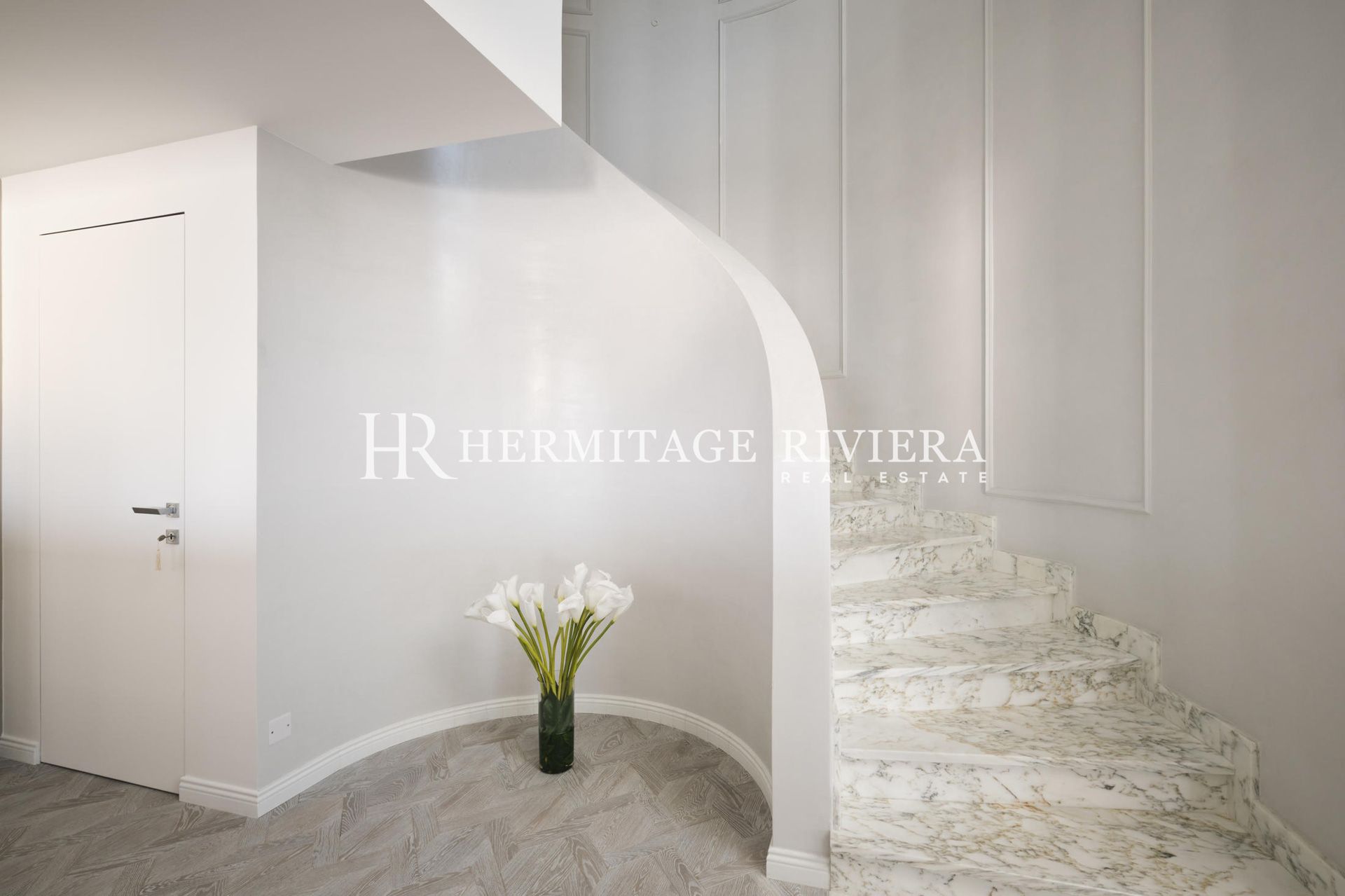 Modern villa in secure domain close Monaco (image 27)