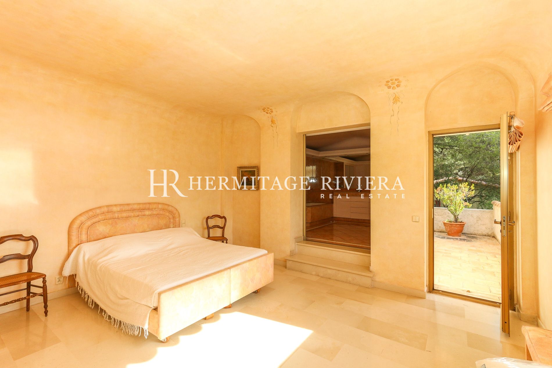 Villa provenzal con vistas panorámicas al mar, cerca de Mónaco (imagen 16)