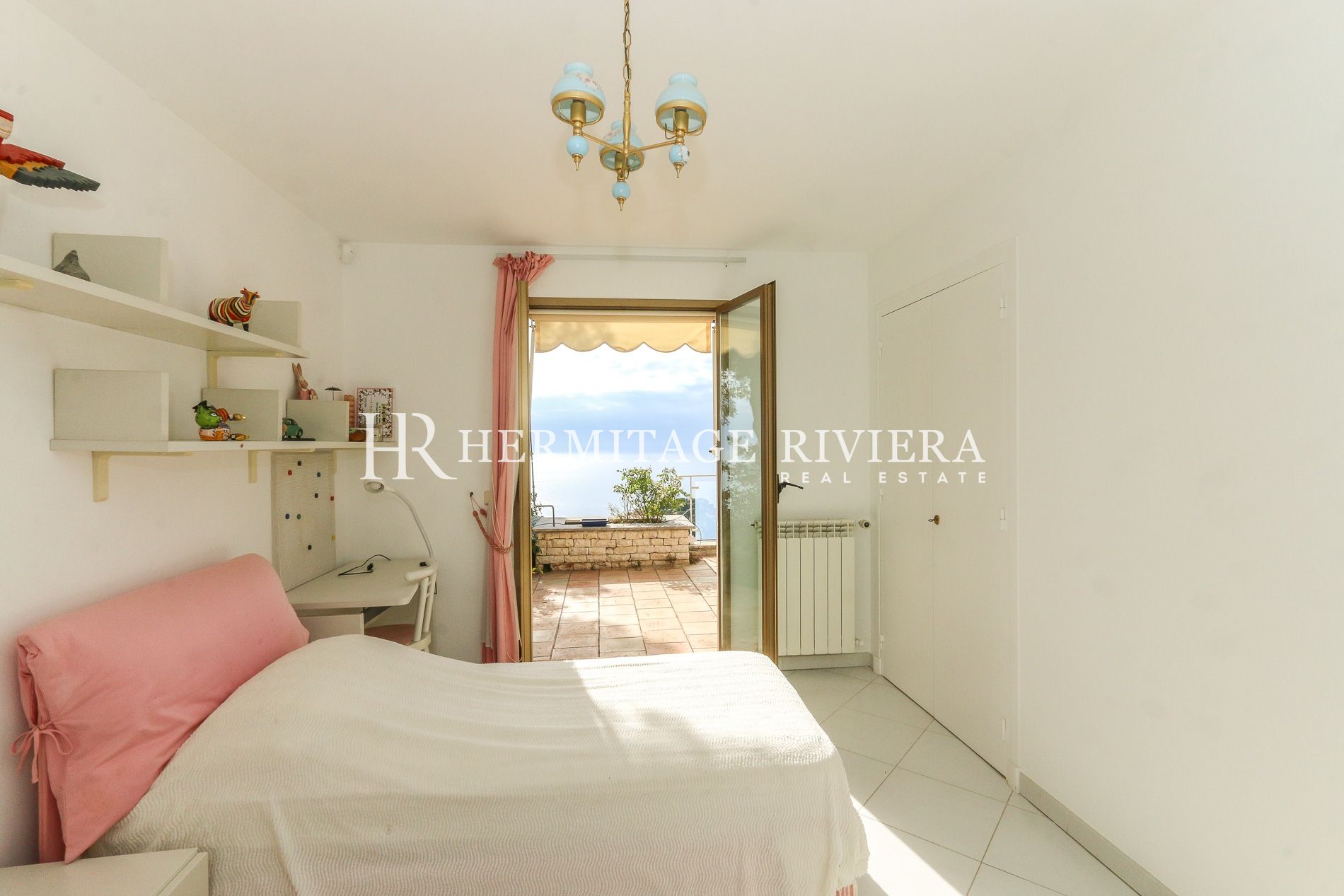 Villa provenzal con vistas panorámicas al mar, cerca de Mónaco (imagen 21)