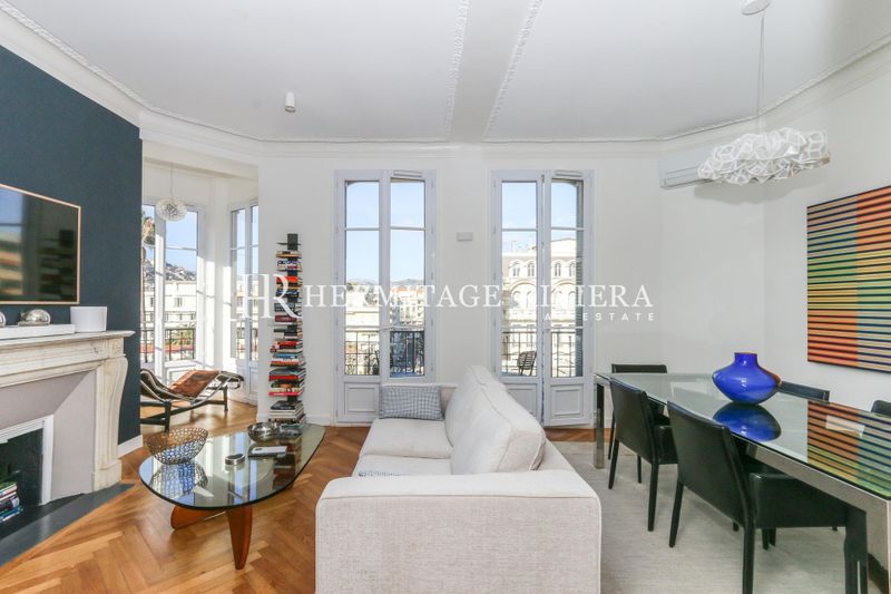 2 bedroom apartment - Renovated - Walking distance to beach - City center