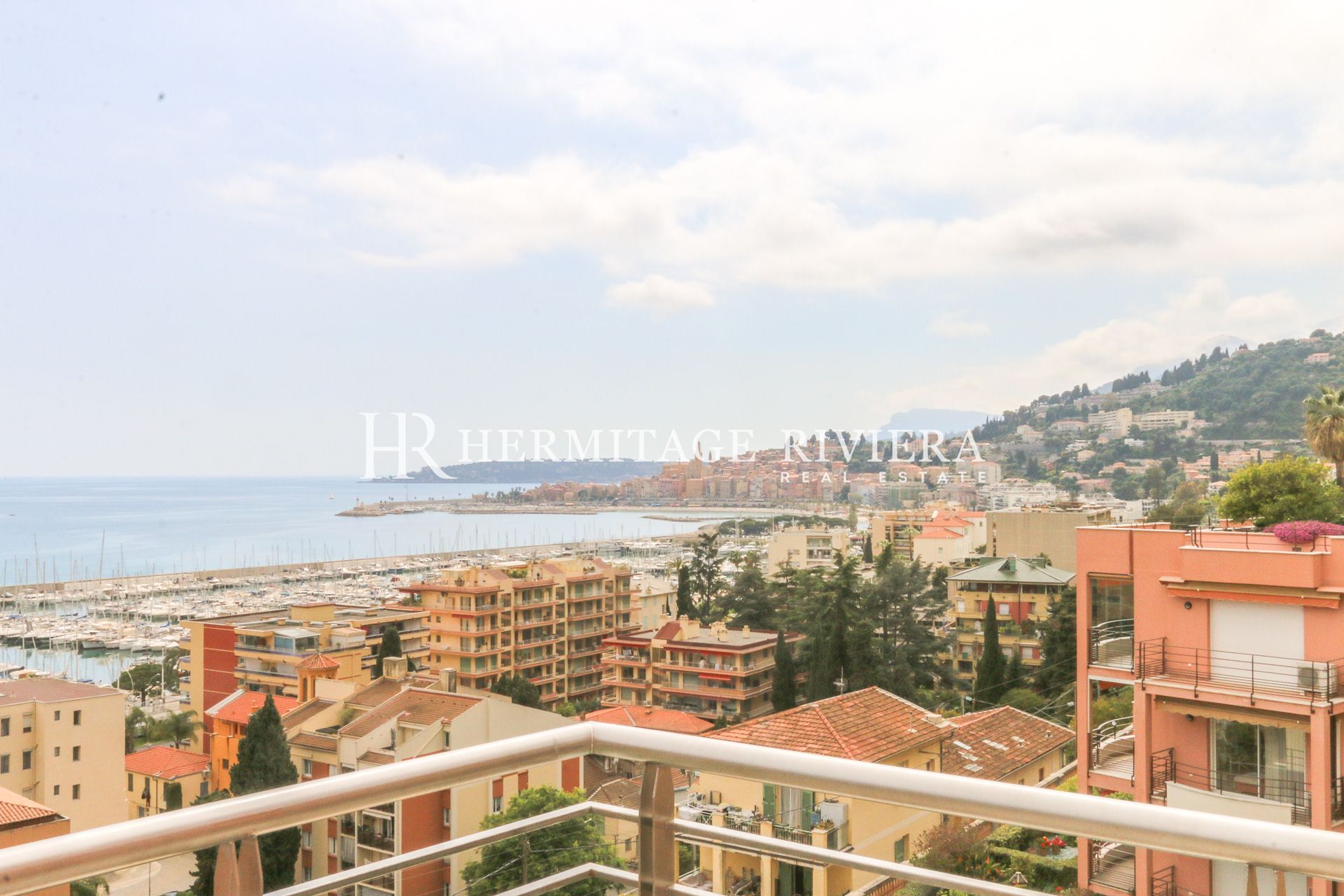 Penthouse i Menton Garavan Penthouse i nyere bolig - Tæt på strandpromenaden - Havudsigt (billede 3)