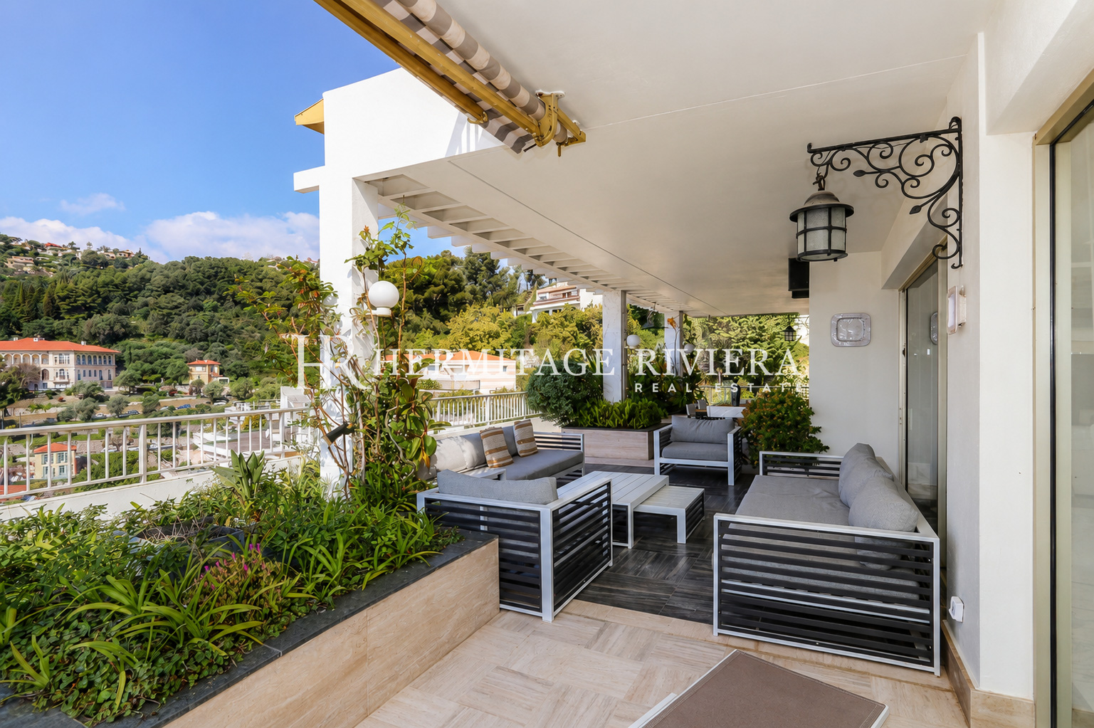 Penthouse in Menton Garavan Penthouse - Breathtaking panoramic sea views - Terrace  (image 3)