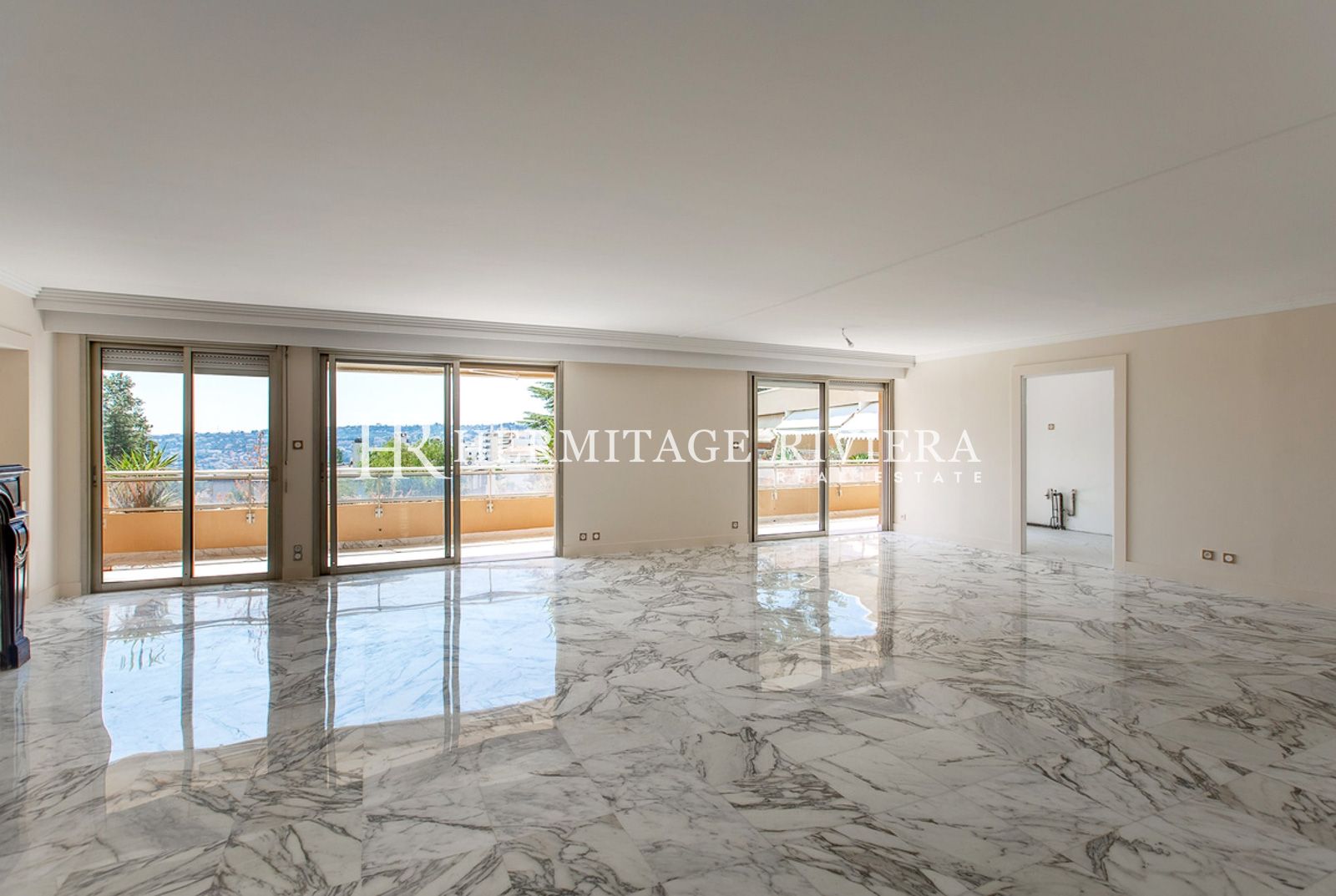 Penthouse in Nice Cimiez 3 bedroom - Roof terrace - Pool  (image 5)