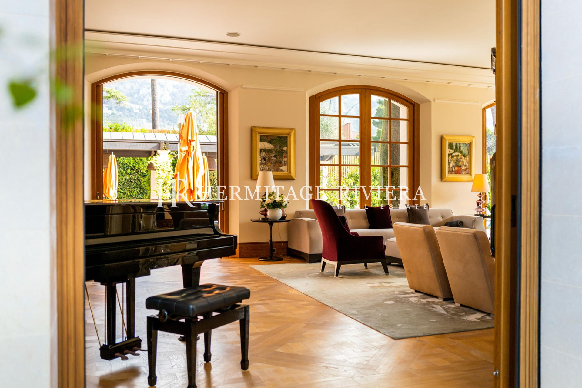 Exclusive waterfront property - Pool - Sea views (image 12)