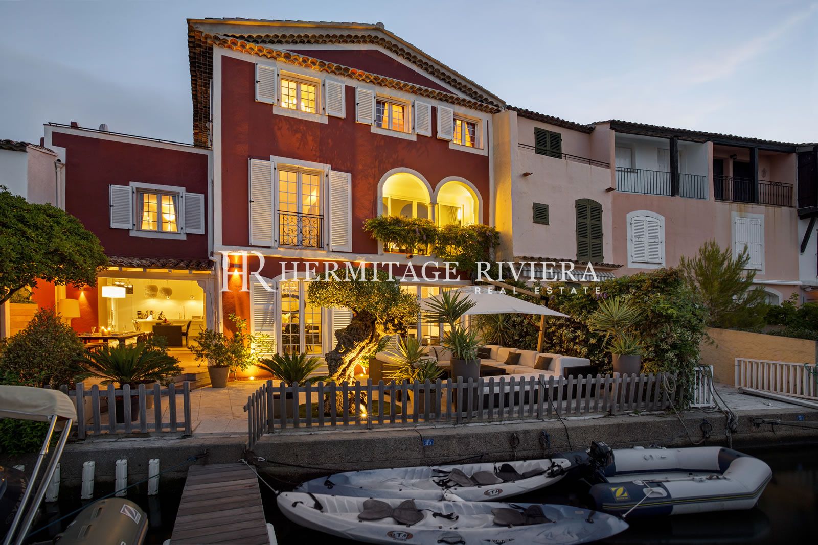 Proprietà eccezionale sul lungomare (immagine 1)