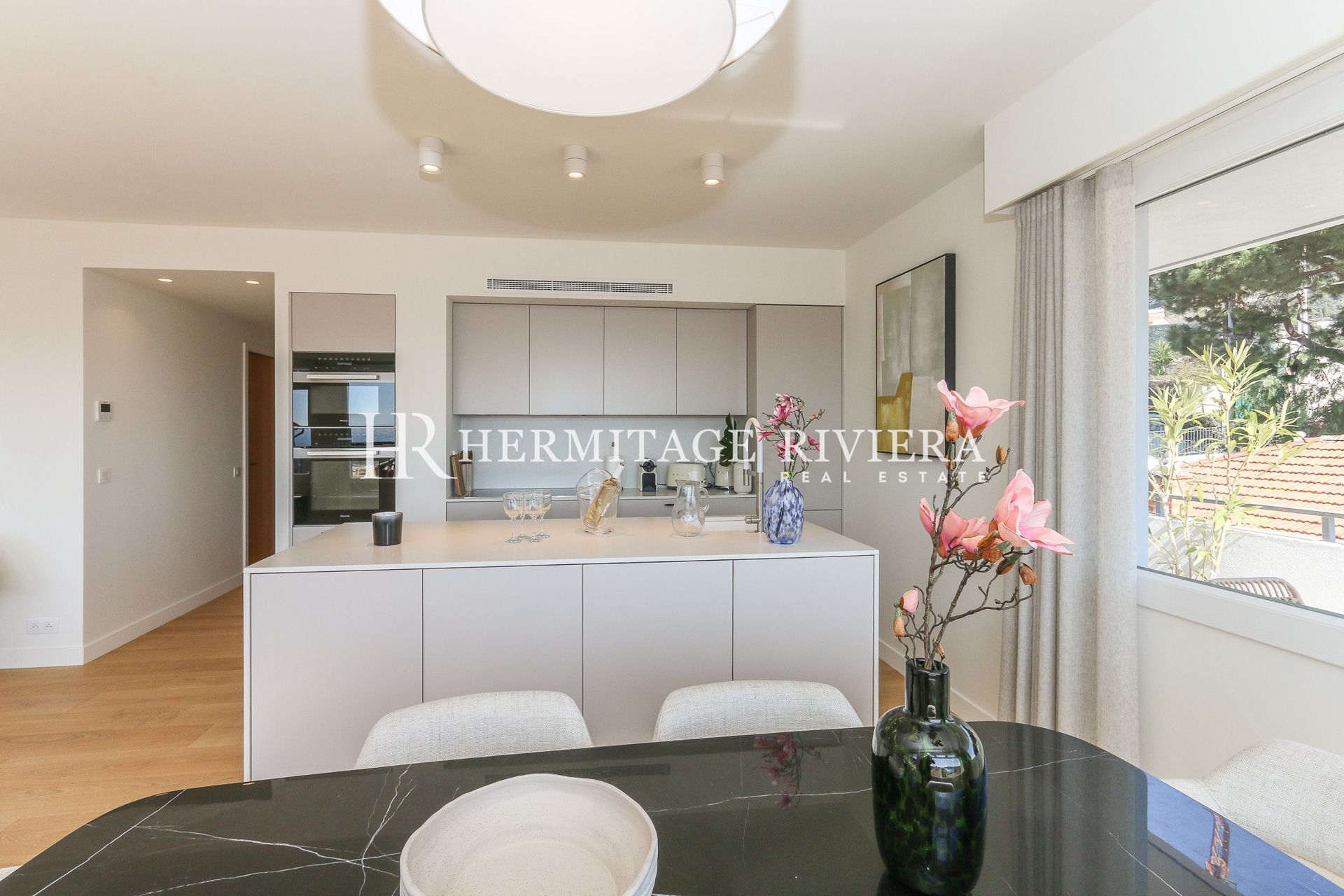 Renovated - Top floor apartment - Sea view -Terrace (image 8)