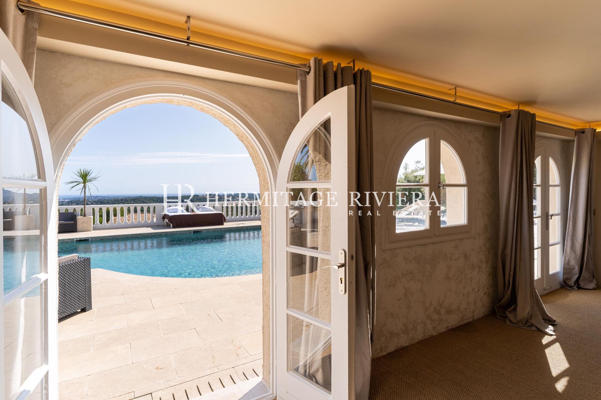 Stunning luxury property with helipad and pool (image 38)