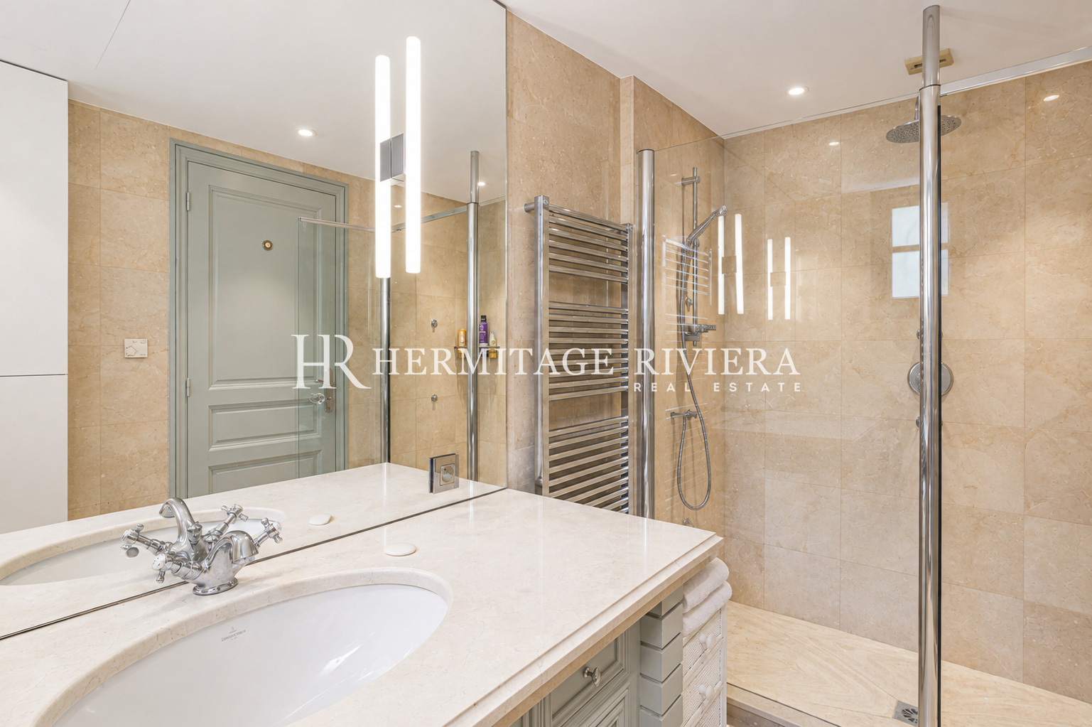 Salle de bains 3 d'un penthouse à vendre à Cap-d'Ail