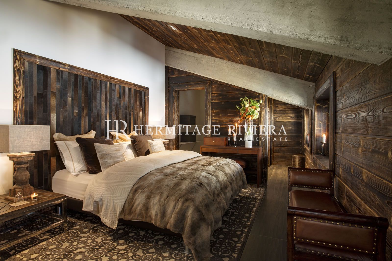 Luxury chalet by the slopes (image 22)