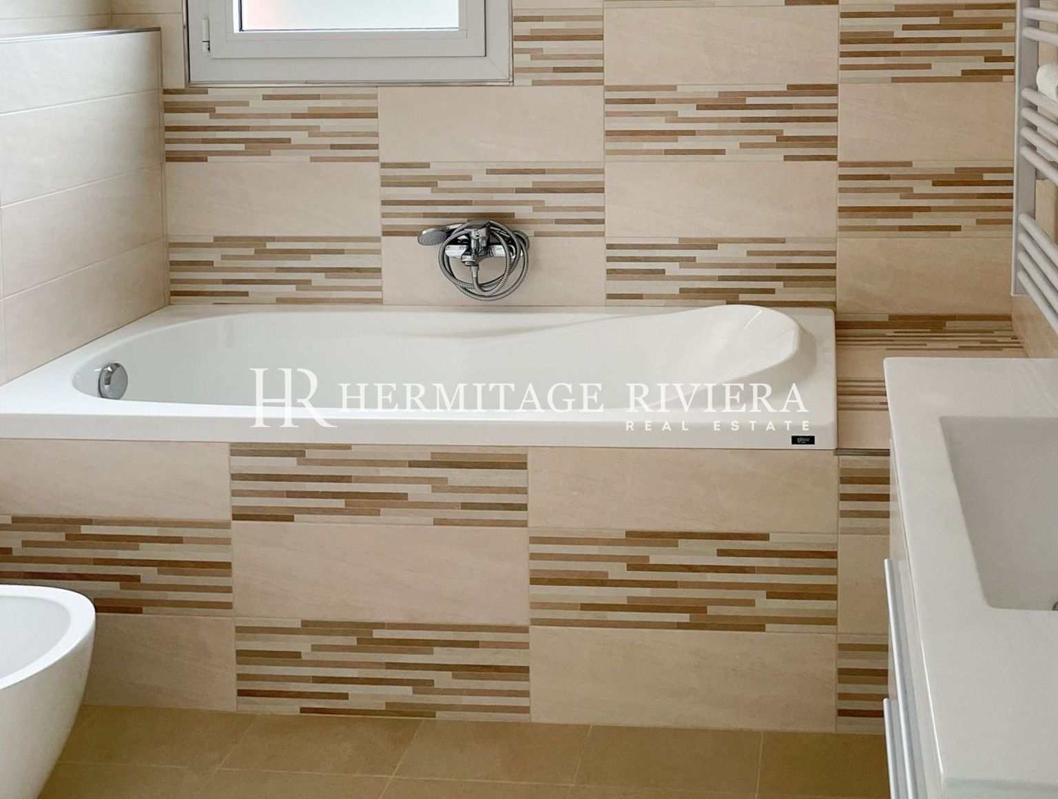 Penthouse i Menton Garavan Penthouse i nyere bolig (billede 8)