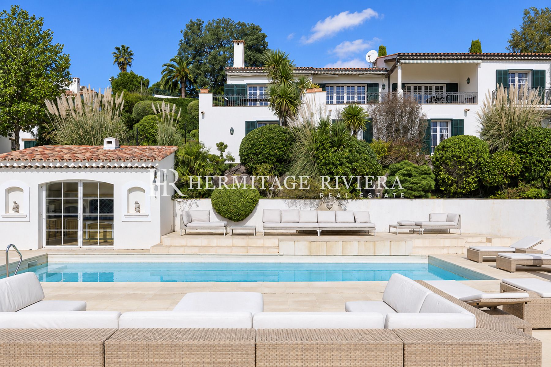 pool area of villa for sale in super cannes
