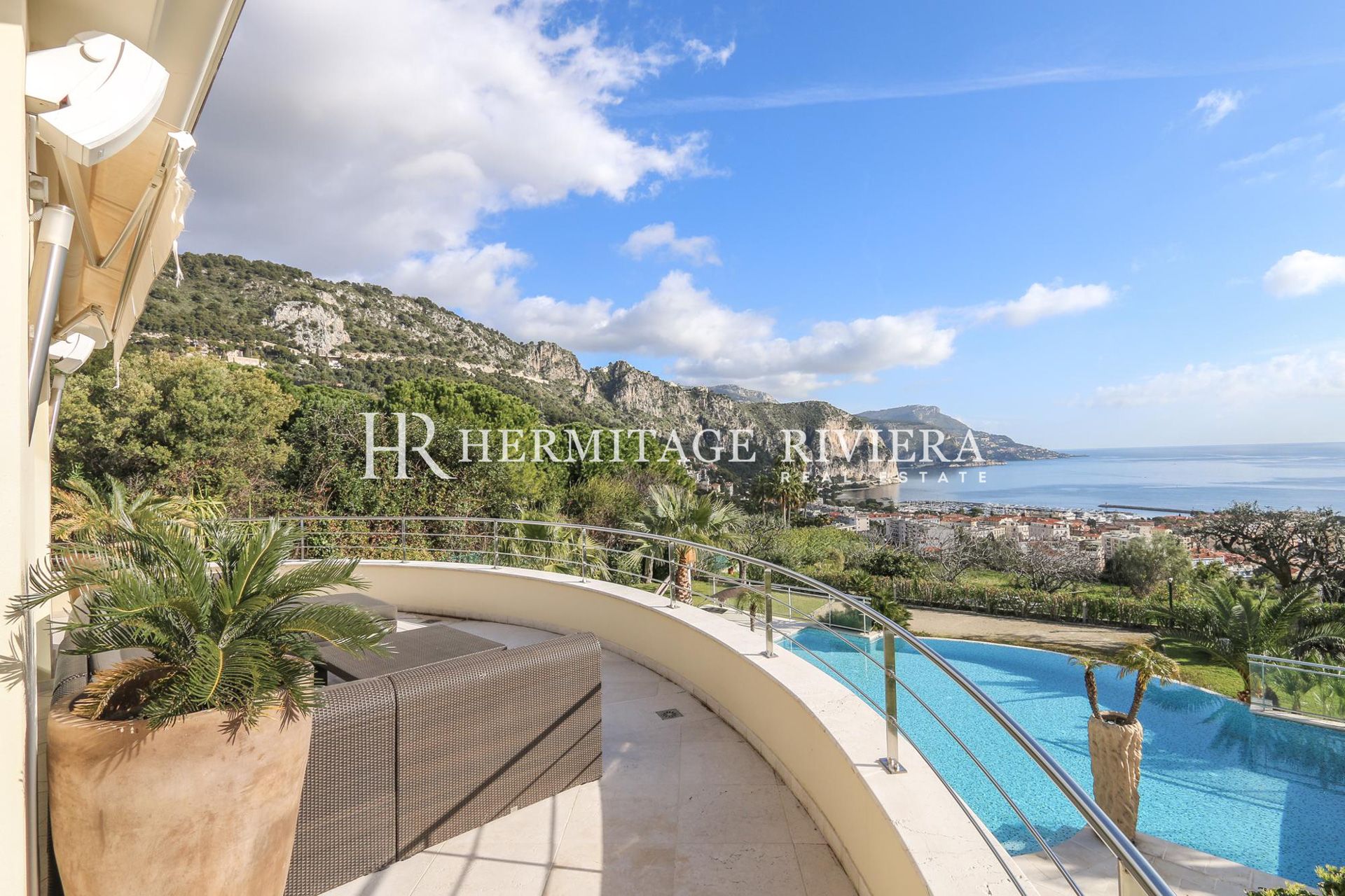 Villa i californisk stil - Pool - Havudsigt - Tæt på strand  (billede 4)
