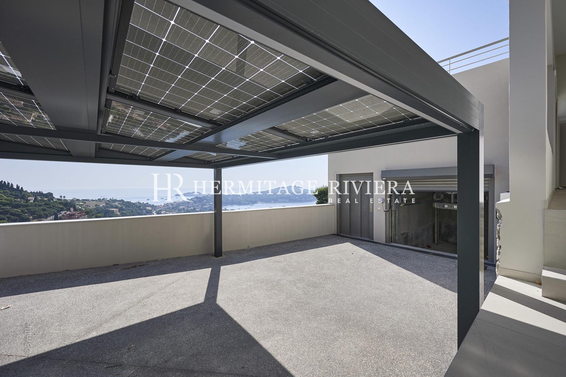 Luxury property - Sew Views - Pool (image 7)