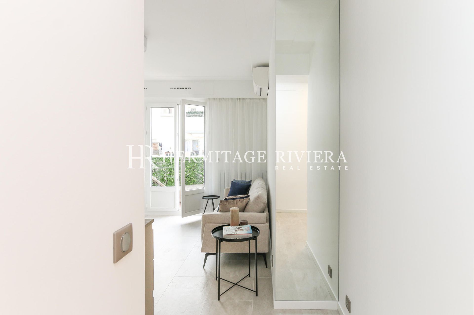 1 bedroom apartment - Renovated - Open-air terrace (image 12)